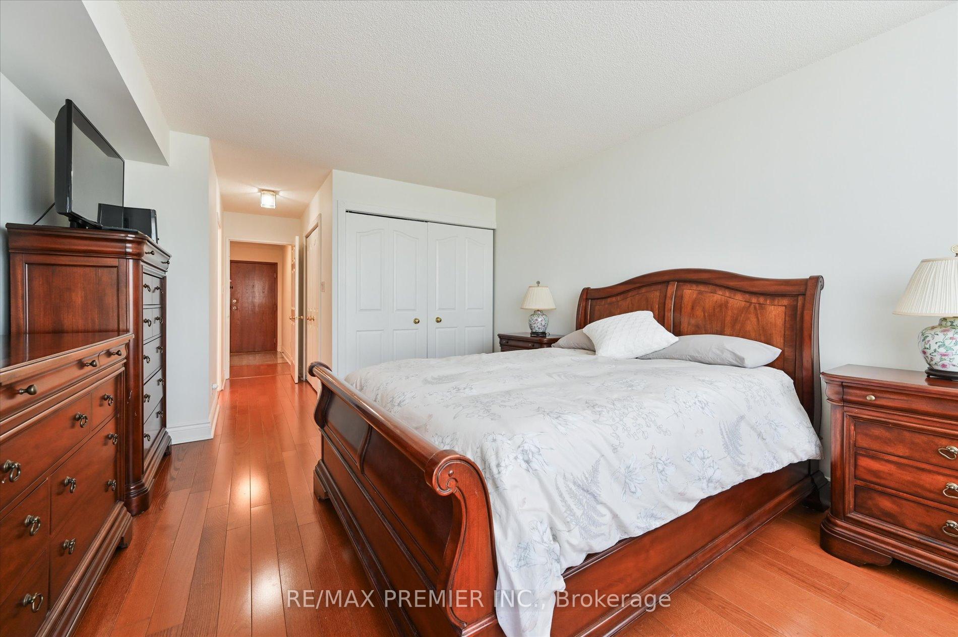 Photo 15 of Unit 1711, 268 Ridley Boulevard, Toronto, Bedford Park-Nortown — HOMEH