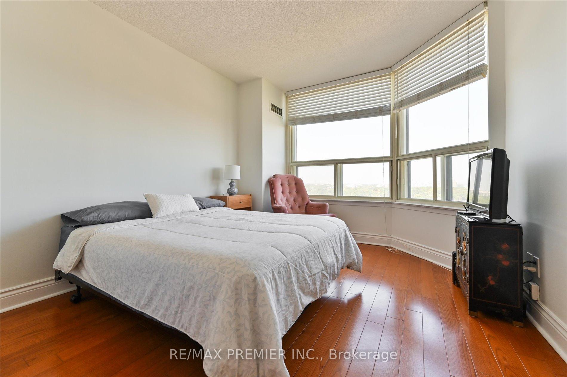Photo 27 of Unit 1711, 268 Ridley Boulevard, Toronto, Bedford Park-Nortown — HOMEH