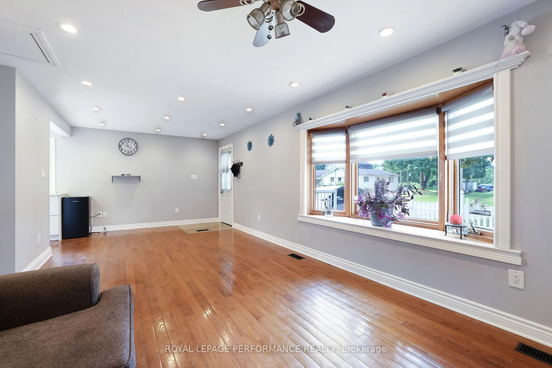 Photo 8 of 63 Wilson Street E, Perth — HOMEH