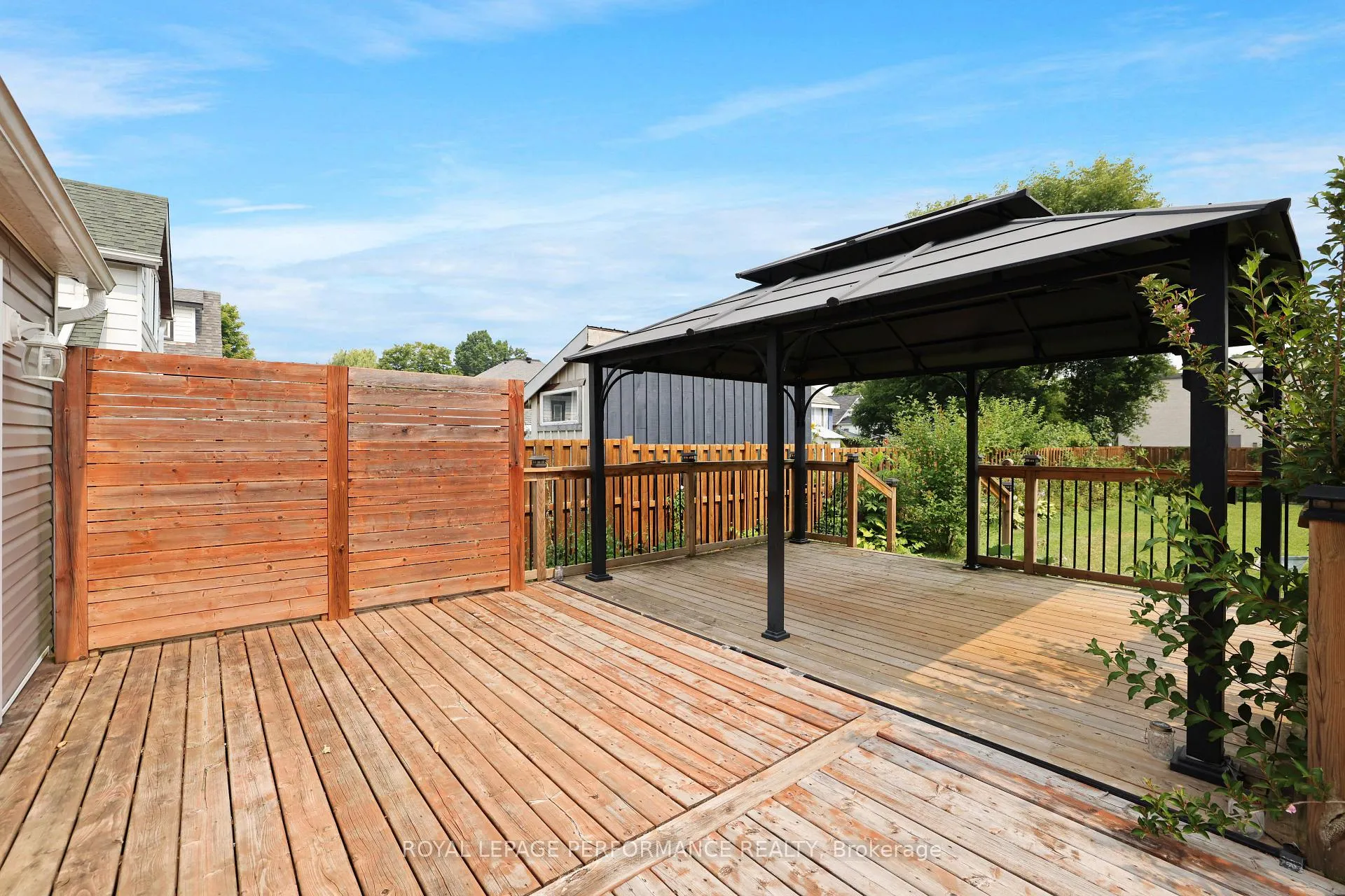 Photo 23 of 63 Wilson Street E, Perth — HOMEH
