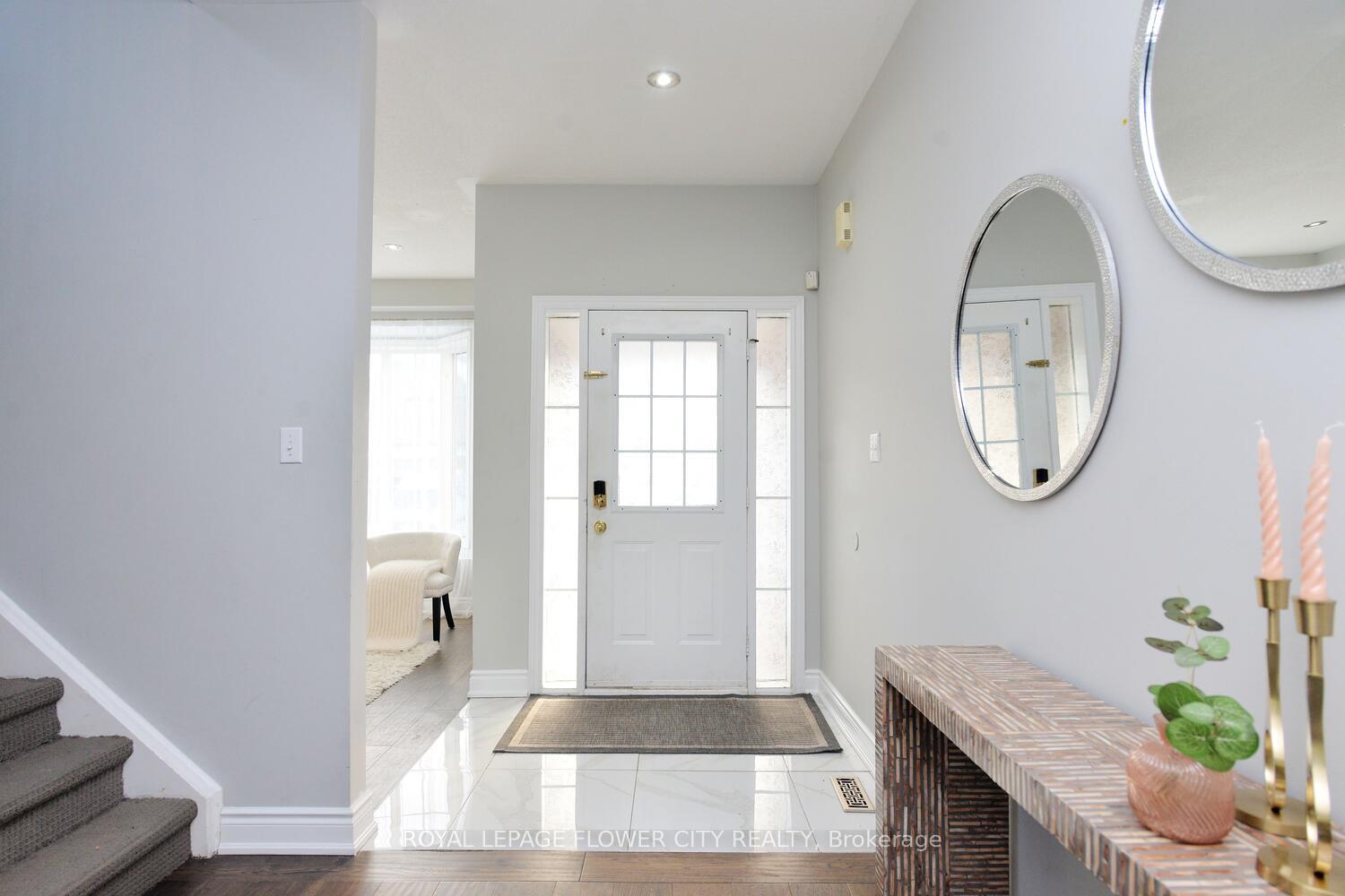 Photo 4 of 19 Flatbush Lane, Brampton, Fletcher's Meadow — HOMEH