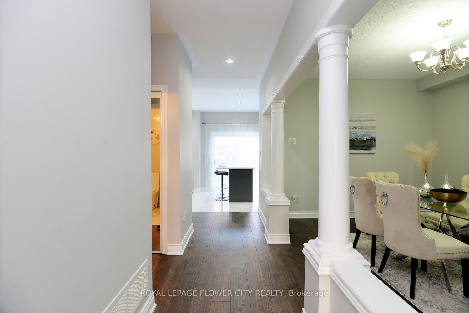 Photo 6 of 19 Flatbush Lane, Brampton, Fletcher's Meadow — HOMEH