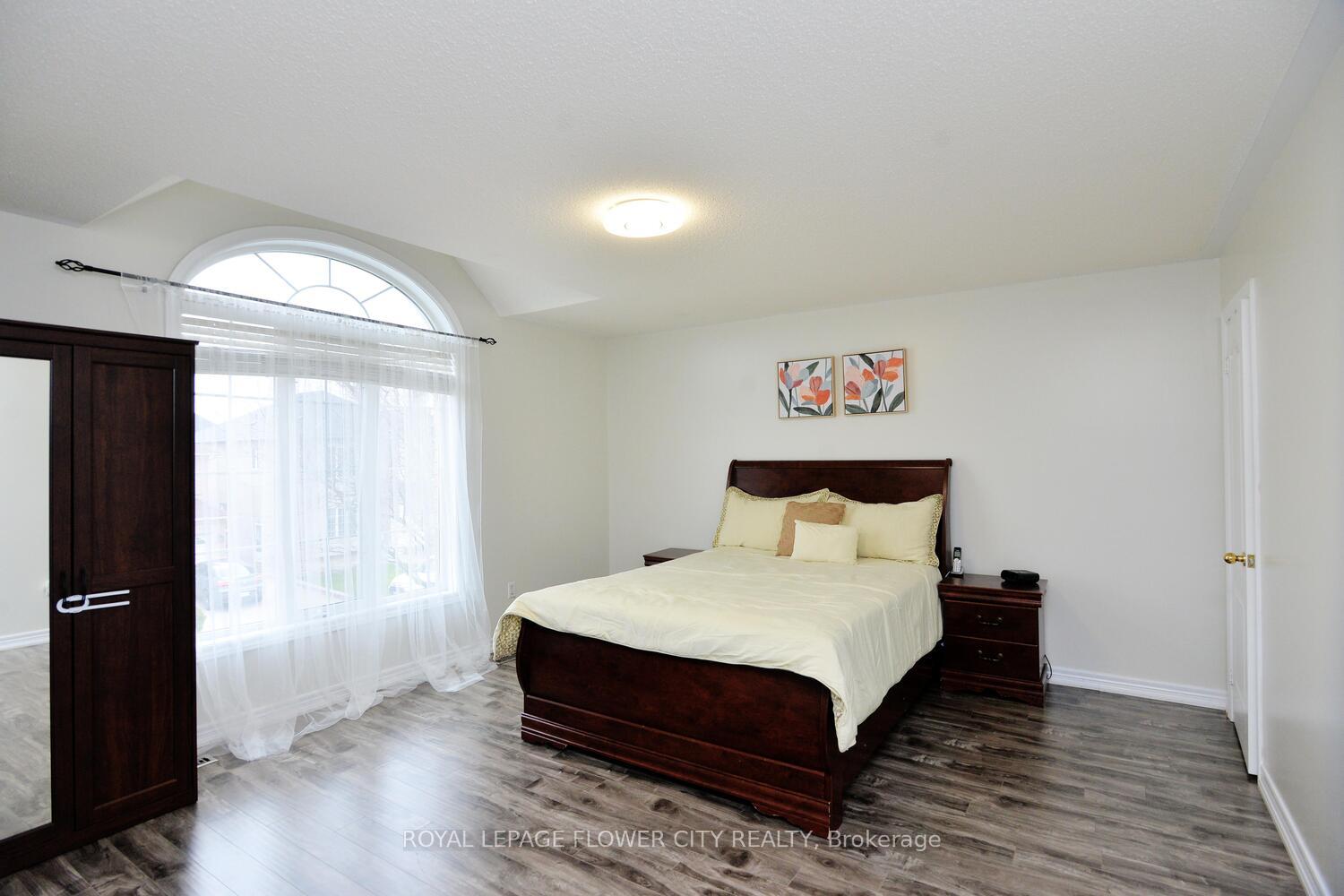 Photo 26 of 19 Flatbush Lane, Brampton, Fletcher's Meadow — HOMEH