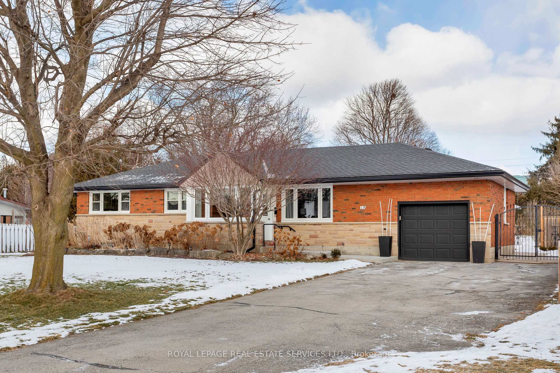 Photo 1 of 18 Alderson Drive, Hamilton, Kennedy — HOMEH