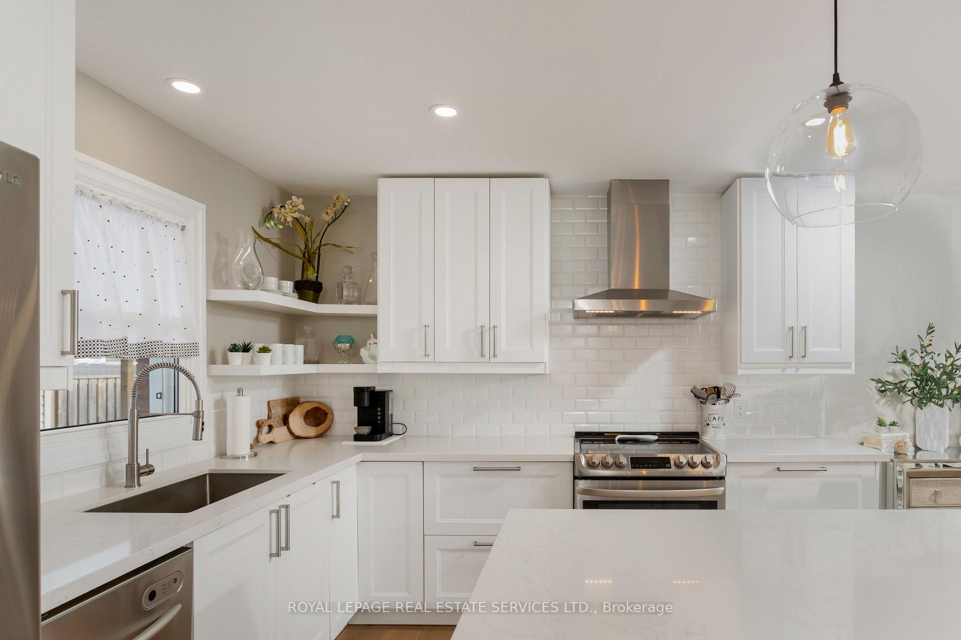Photo 32 of 18 Alderson Drive, Hamilton, Kennedy — HOMEH