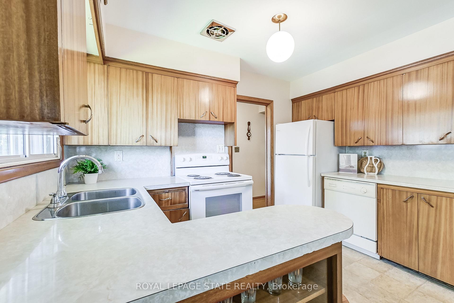 Photo 16 of 69 Orphir Road, Hamilton, Greenford — HOMEH