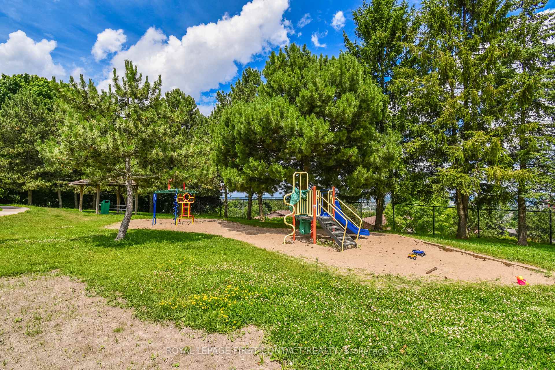 Photo 48 of Unit 104, 25 Meadow Lane, Barrie, Ardagh — HOMEH