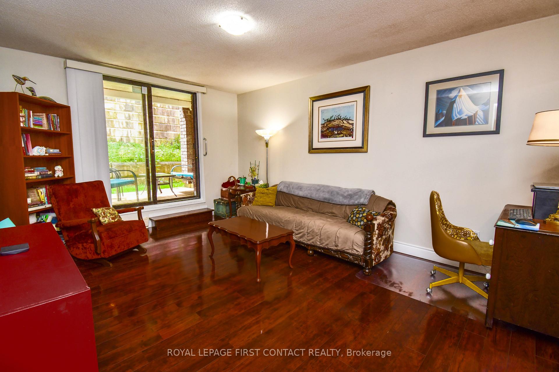 Photo 9 of Unit 104, 25 Meadow Lane, Barrie, Ardagh — HOMEH