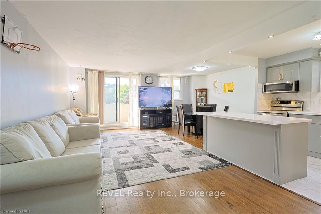 Photo 8 of Unit 302, 21 East Avenue S, Hamilton, Landsdale — HOMEH