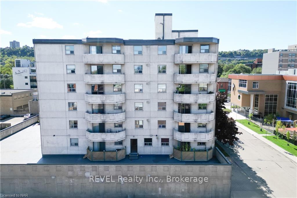 Photo 48 of Unit 302, 21 East Avenue S, Hamilton, Landsdale — HOMEH