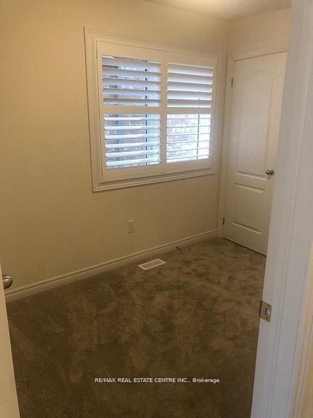 Photo 16 of 3959 Thomas Alton Boulevard, Burlington, Alton — HOMEH