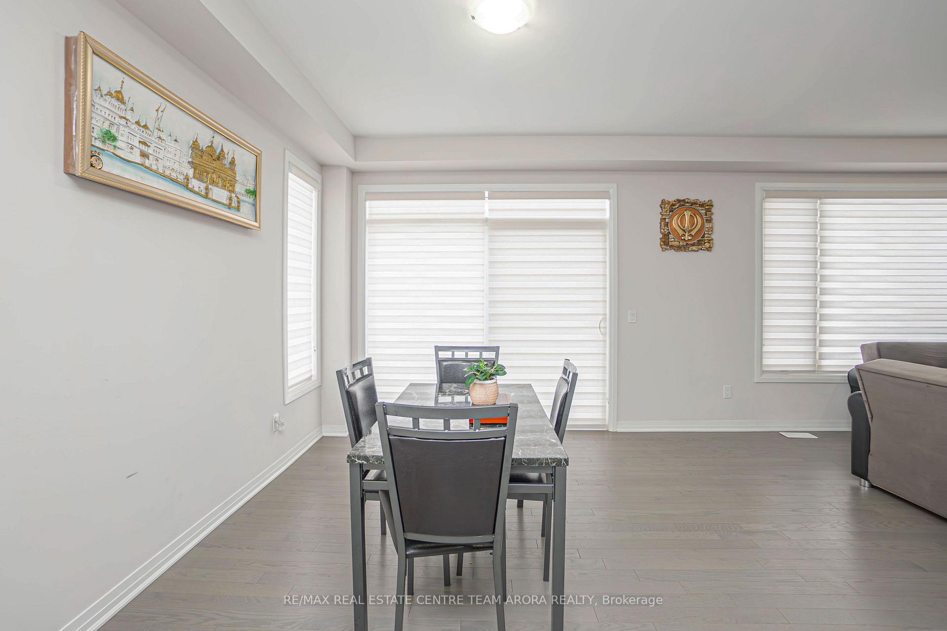 Photo 12 of 2 Thomas Gemmell Road, North Dumfries — HOMEH