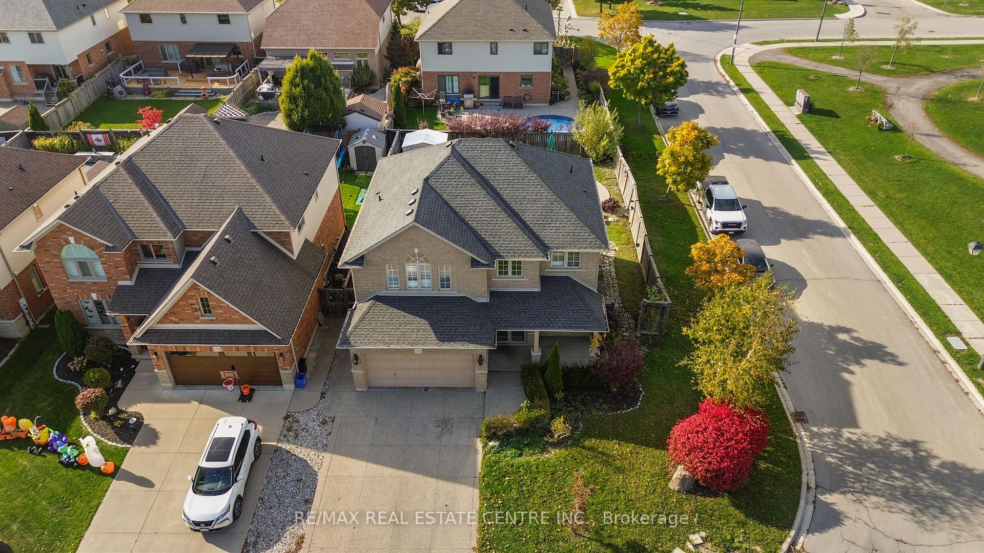 Photo 3 of 170 Southbrook Drive, Hamilton, Binbrook — HOMEH