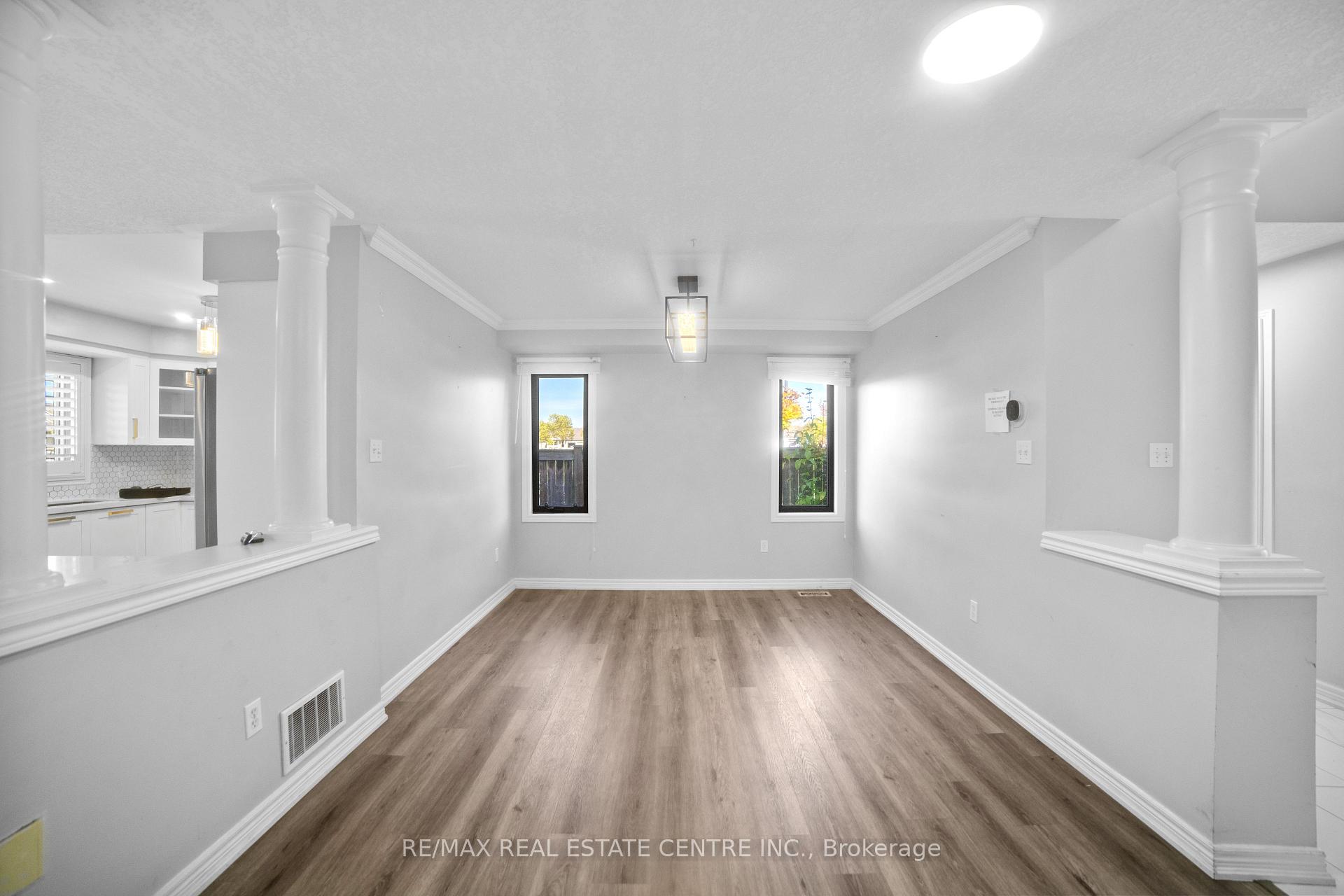 Photo 6 of 170 Southbrook Drive, Hamilton, Binbrook — HOMEH