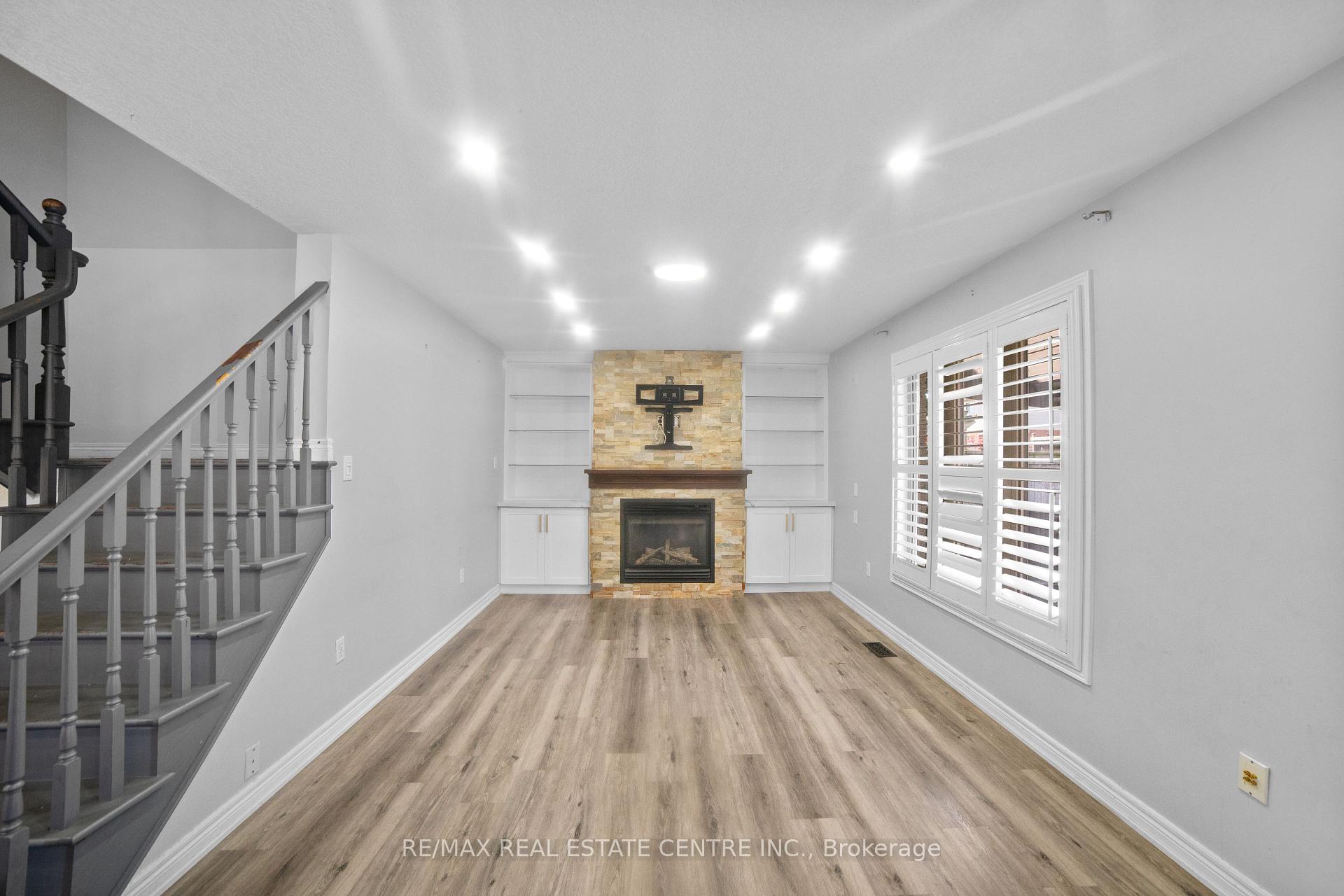 Photo 8 of 170 Southbrook Drive, Hamilton, Binbrook — HOMEH