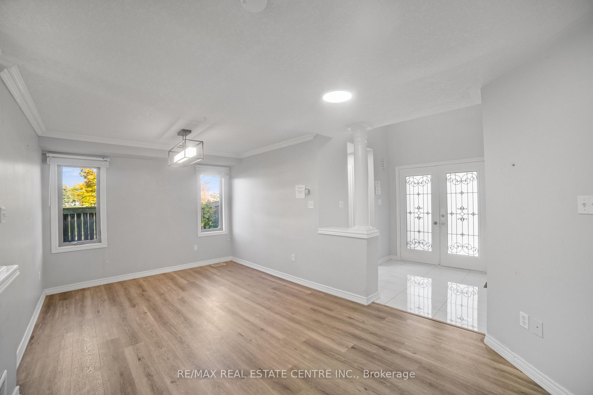 Photo 18 of 170 Southbrook Drive, Hamilton, Binbrook — HOMEH