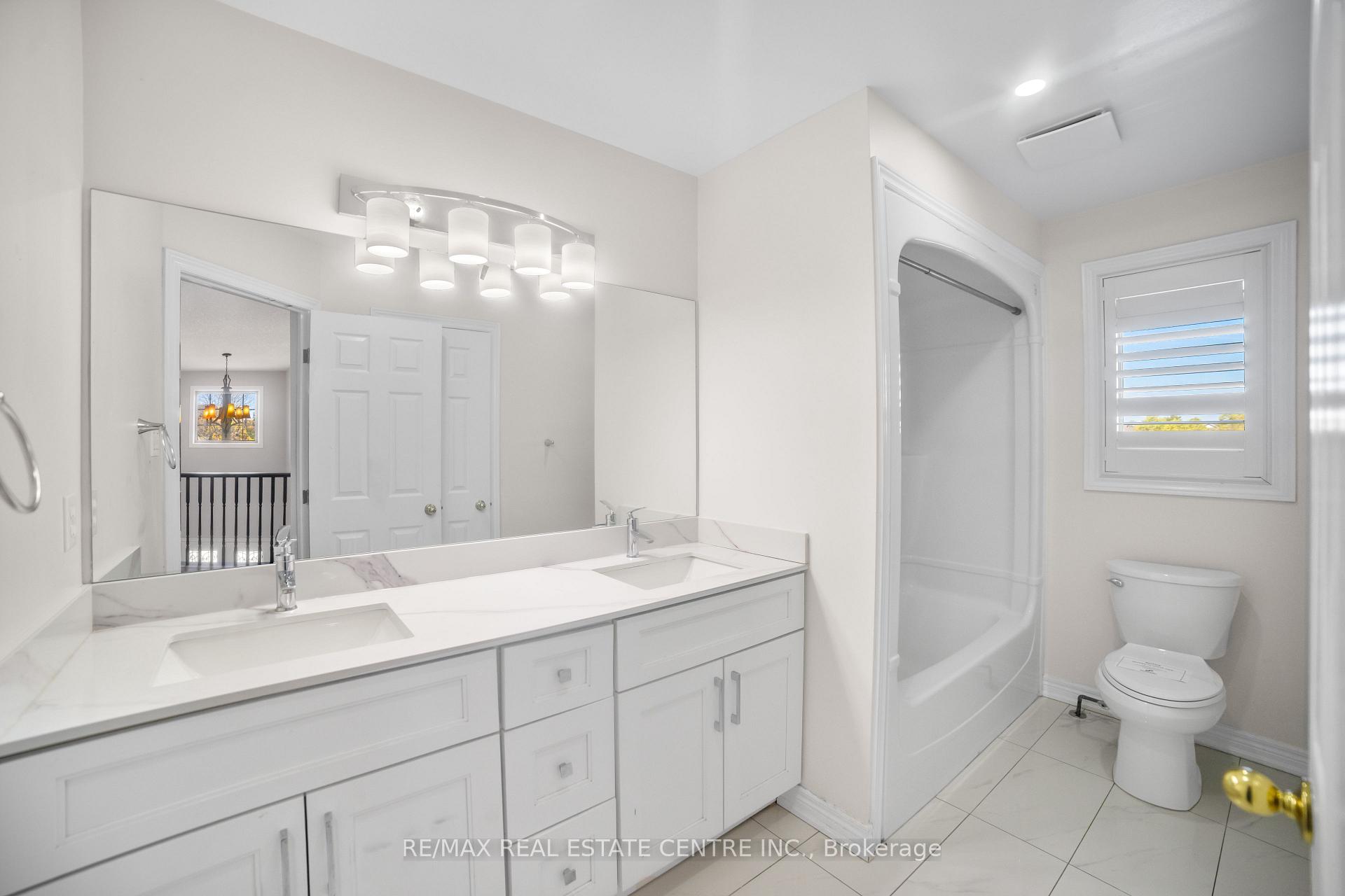 Photo 20 of 170 Southbrook Drive, Hamilton, Binbrook — HOMEH