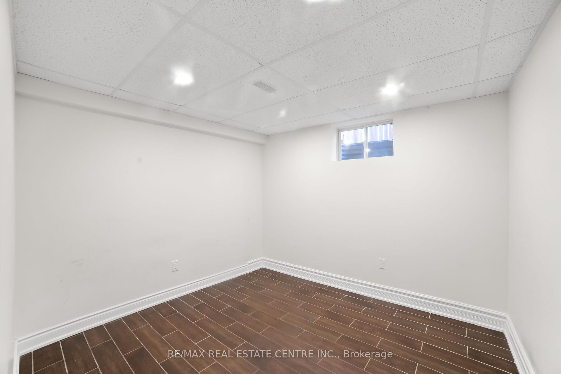Photo 34 of 170 Southbrook Drive, Hamilton, Binbrook — HOMEH