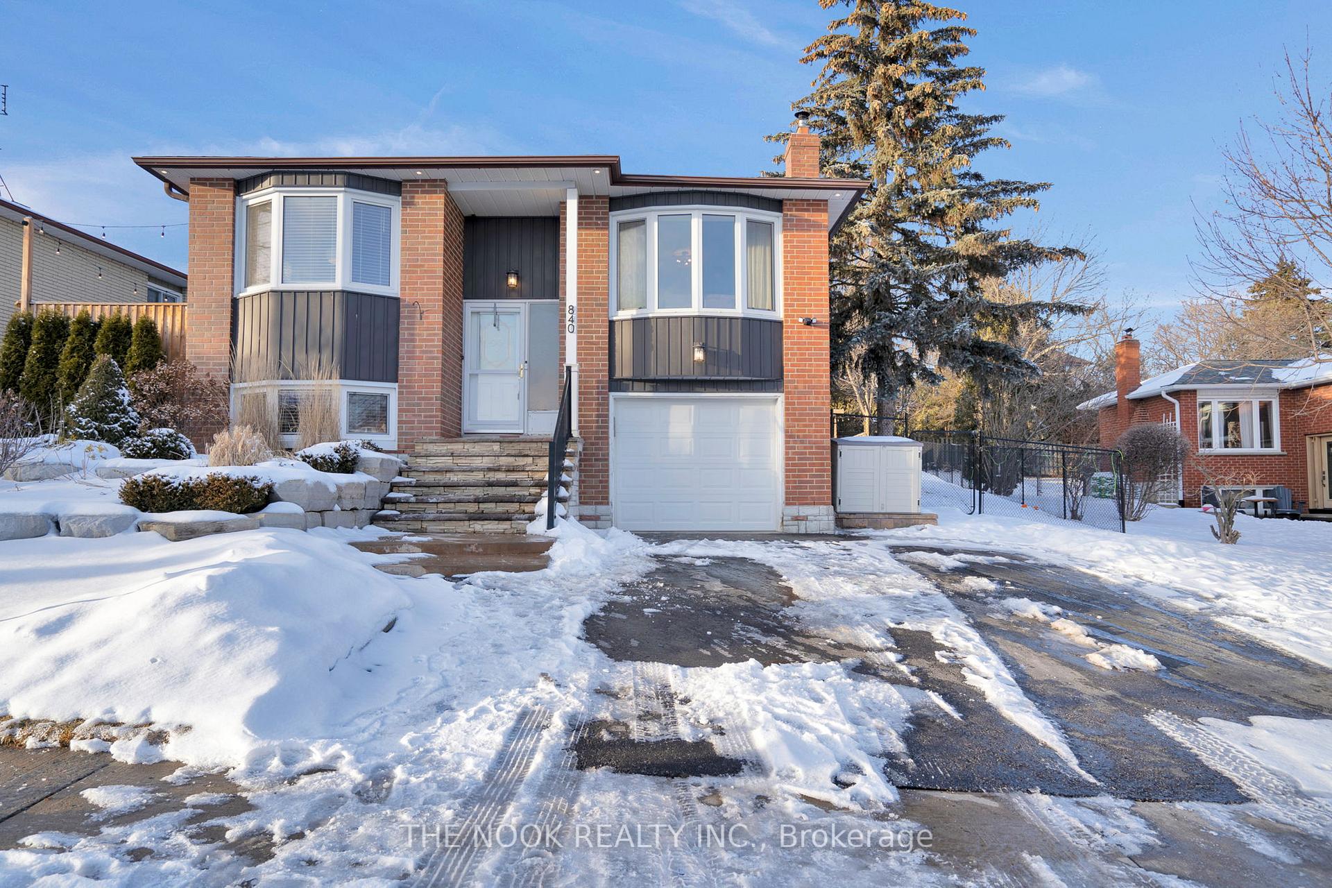 Photo 2 of 840 Roundelay Drive N, Oshawa, McLaughlin — HOMEH