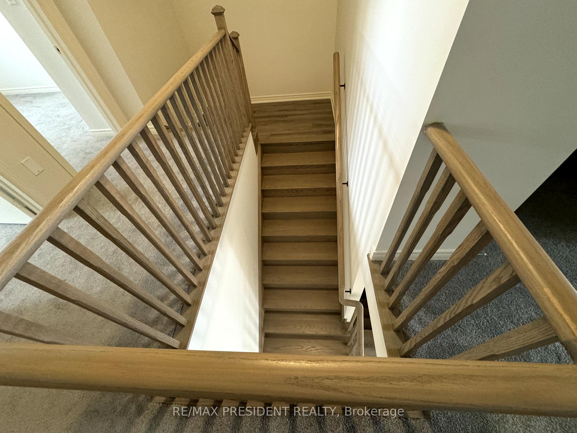 Photo 35 of 45 Gledhill Crescent, Cambridge — HOMEH
