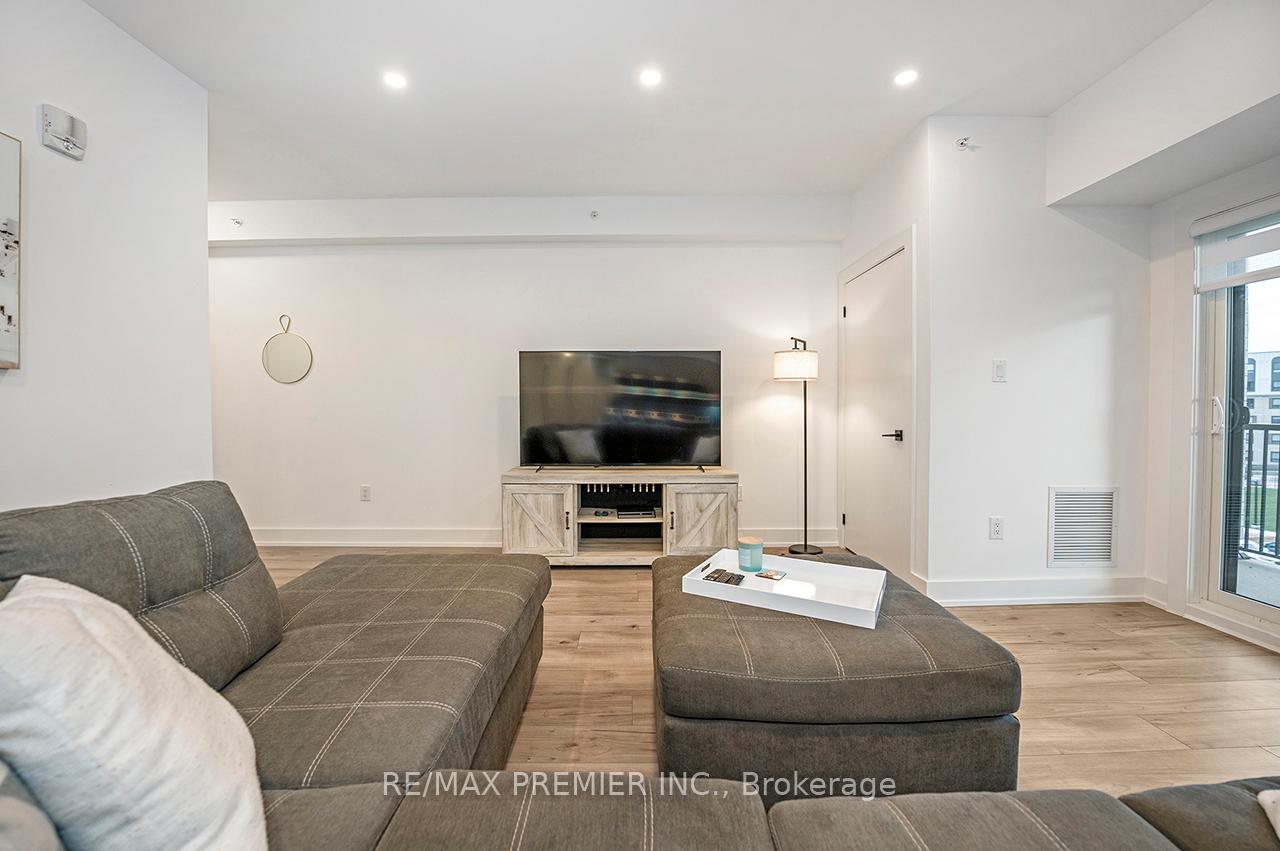 Photo 12 of Unit 317, 4 Spice Way, Barrie, Innis-Shore — HOMEH