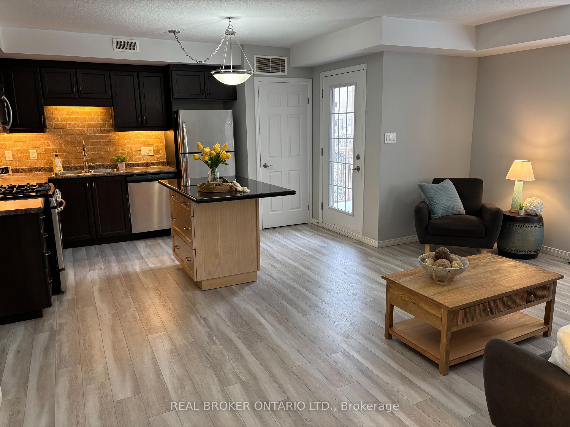 Photo 4 of Unit 8H, 1460 Highland Road W, Kitchener, Highland West — HOMEH