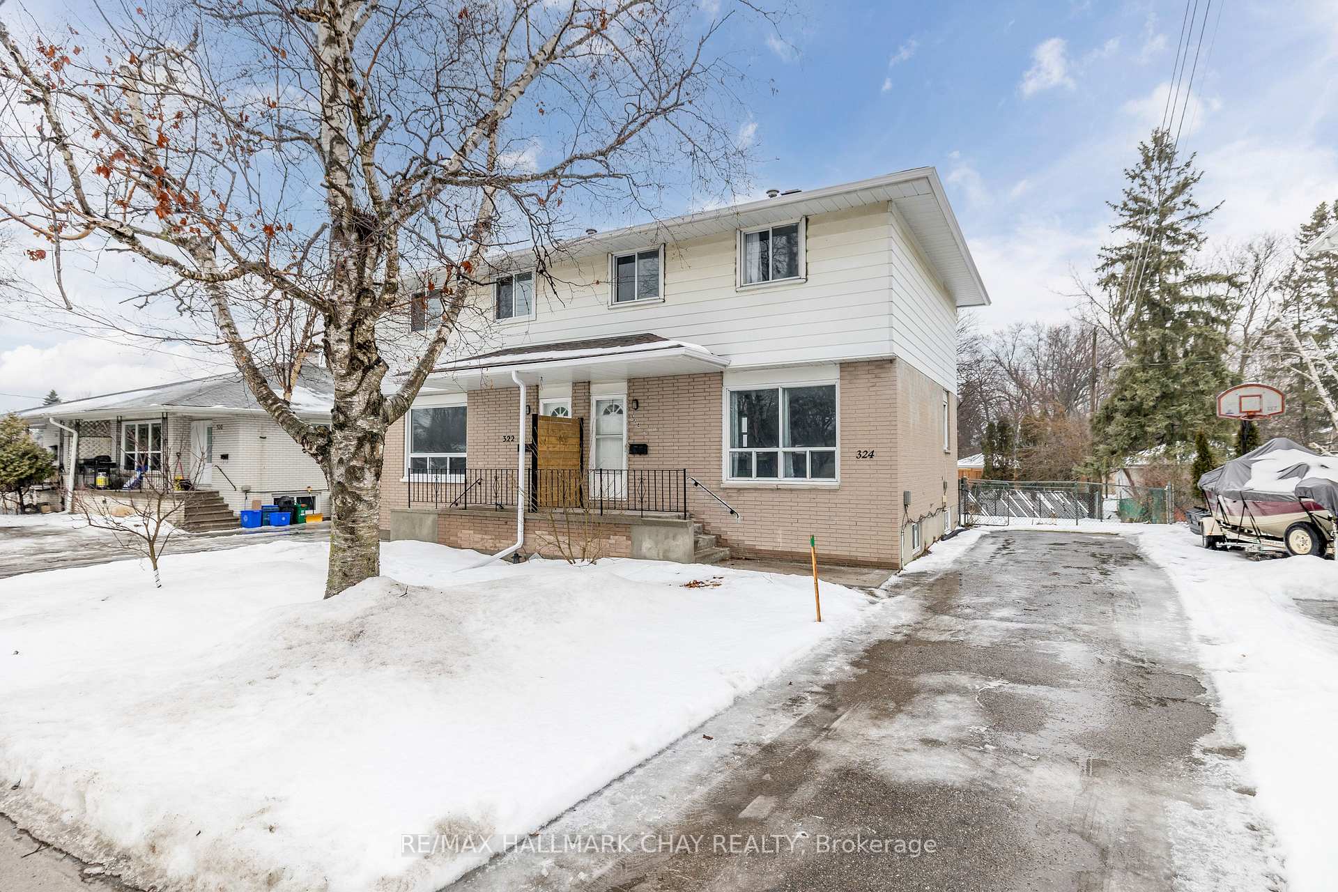 Front of Unit LOWER, 324 St Vincent Street