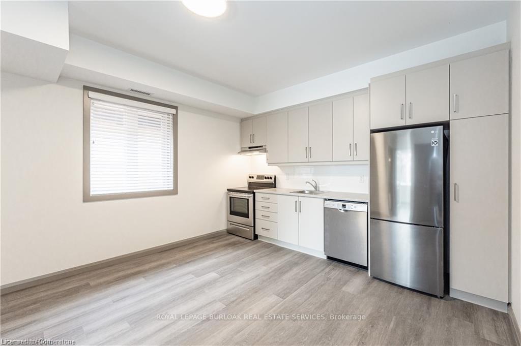 Front of Unit 2A, 36 Grant Avenue