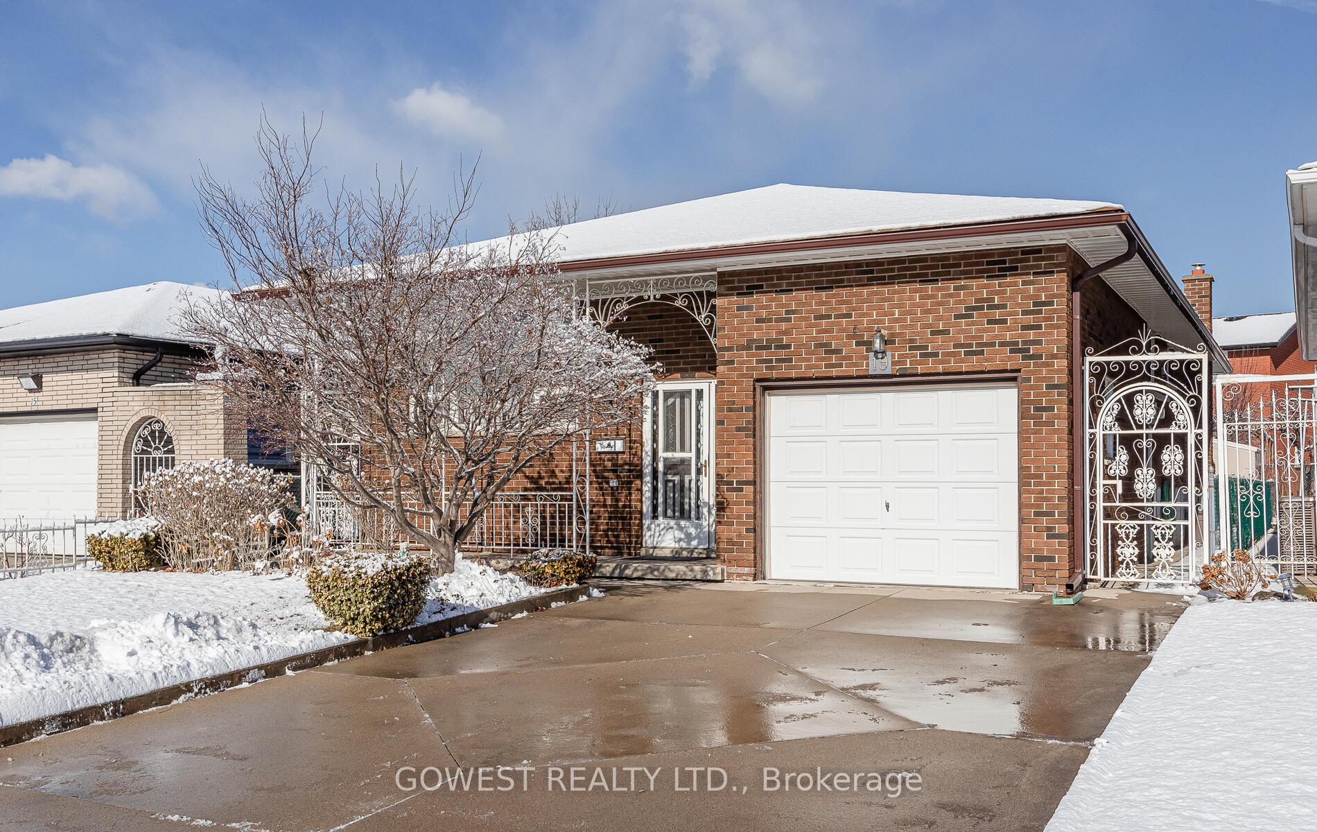 Photo 1 of 19 Village Drive, Hamilton, Kentley — HOMEH