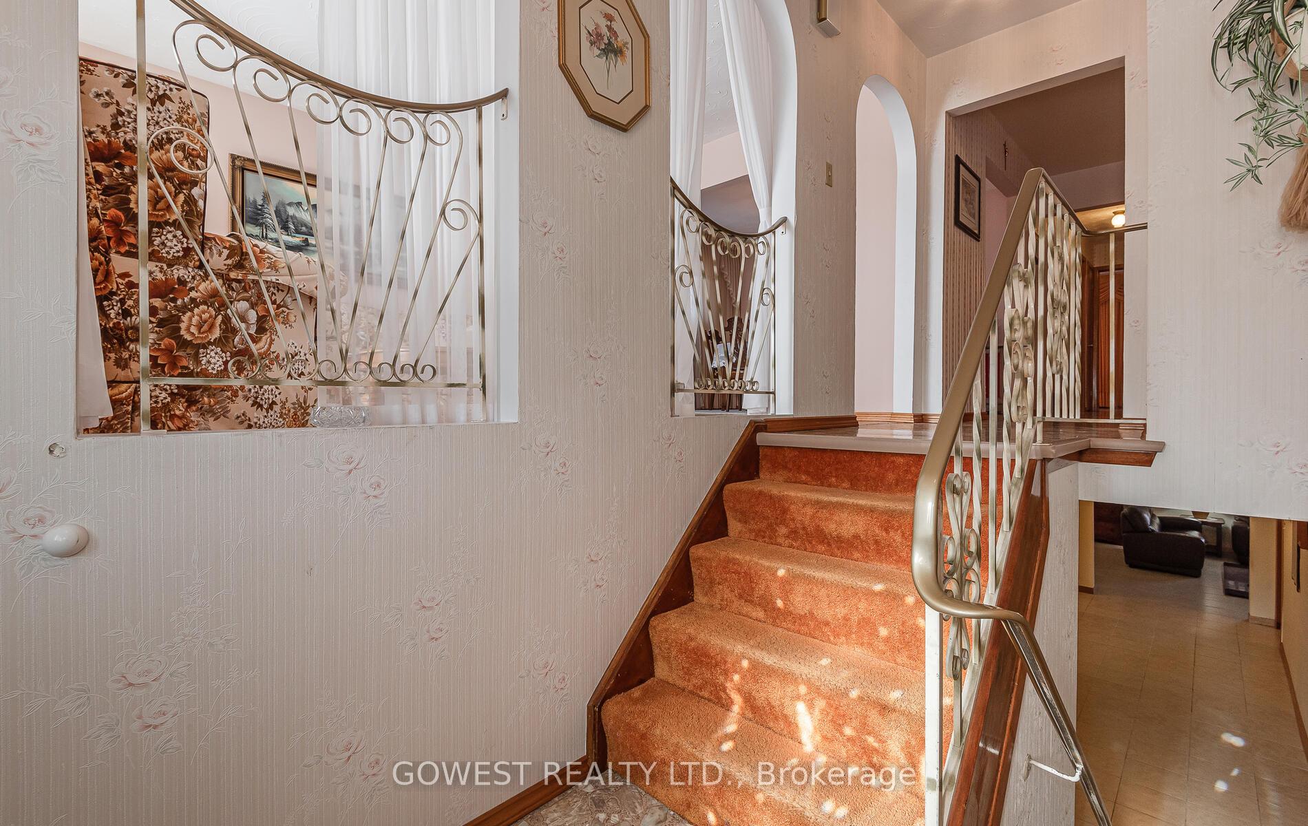 Photo 6 of 19 Village Drive, Hamilton, Kentley — HOMEH