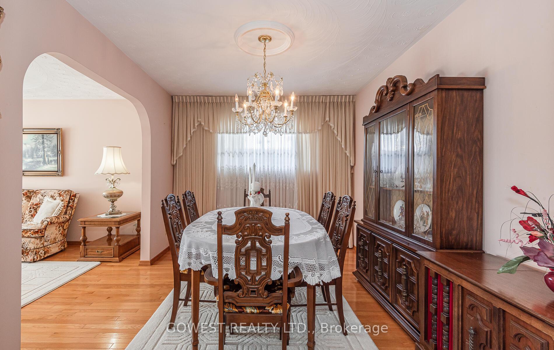 Photo 31 of 19 Village Drive, Hamilton, Kentley — HOMEH