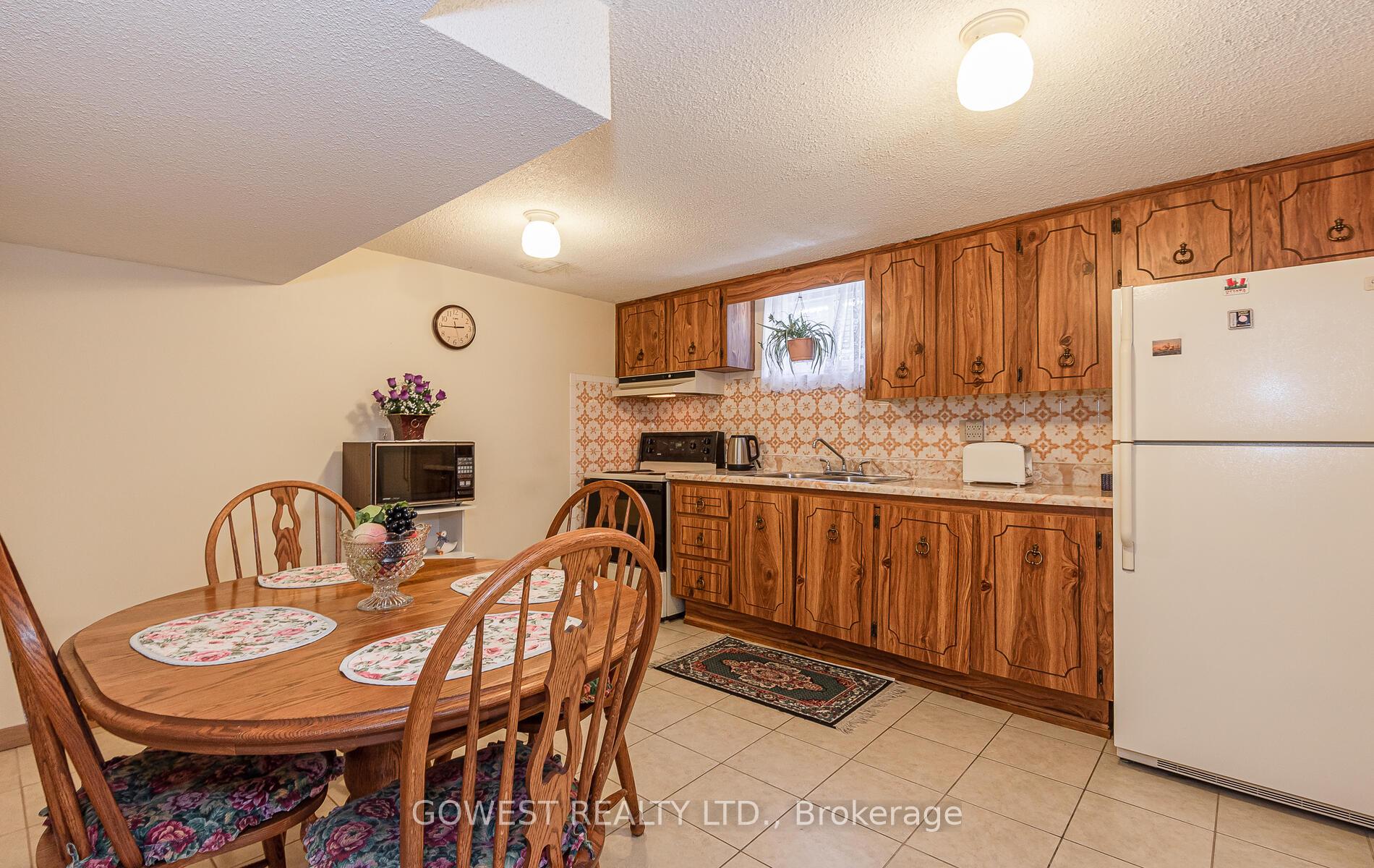 Photo 46 of 19 Village Drive, Hamilton, Kentley — HOMEH