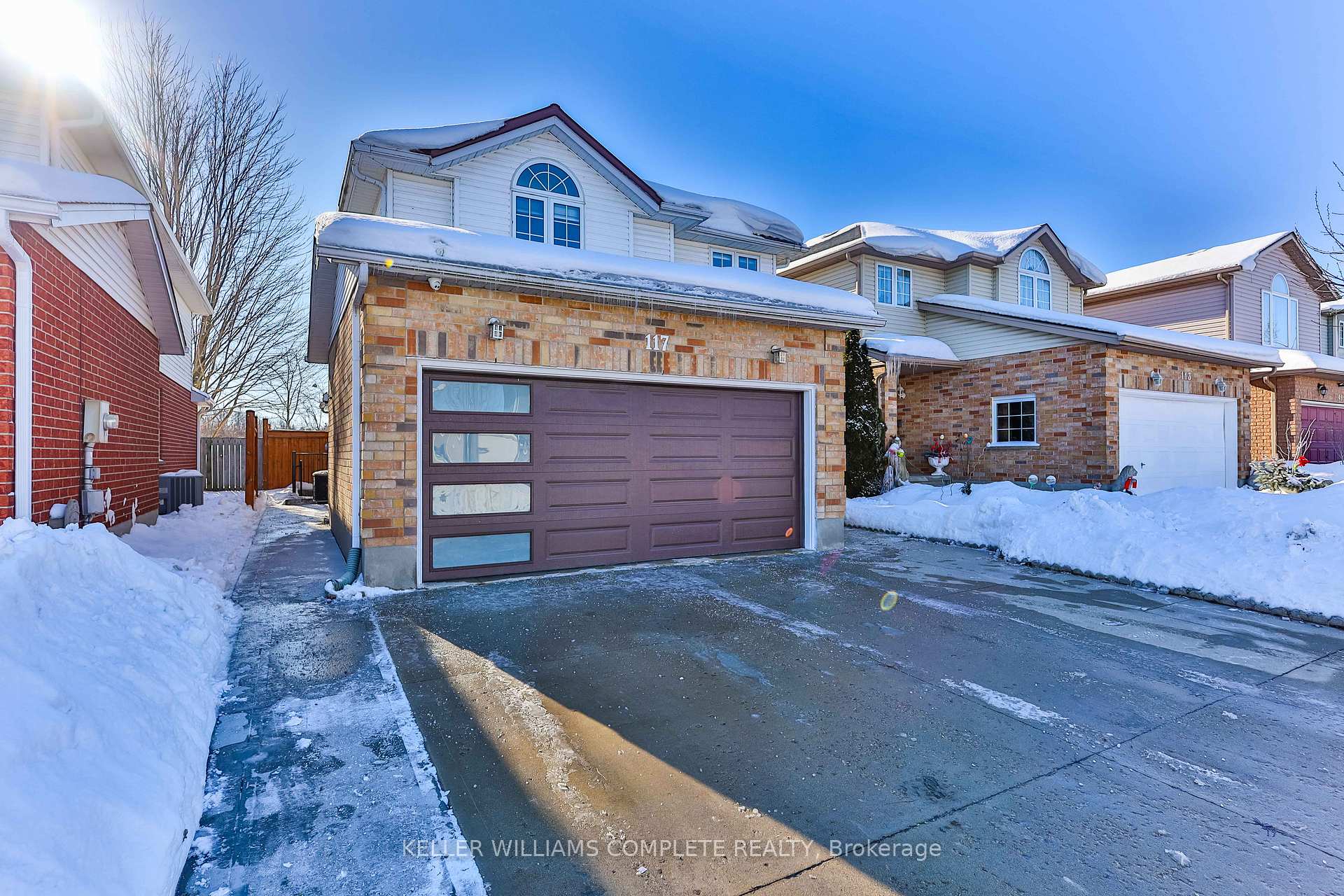 Photo 3 of 117 Wilderness Drive, Kitchener — HOMEH