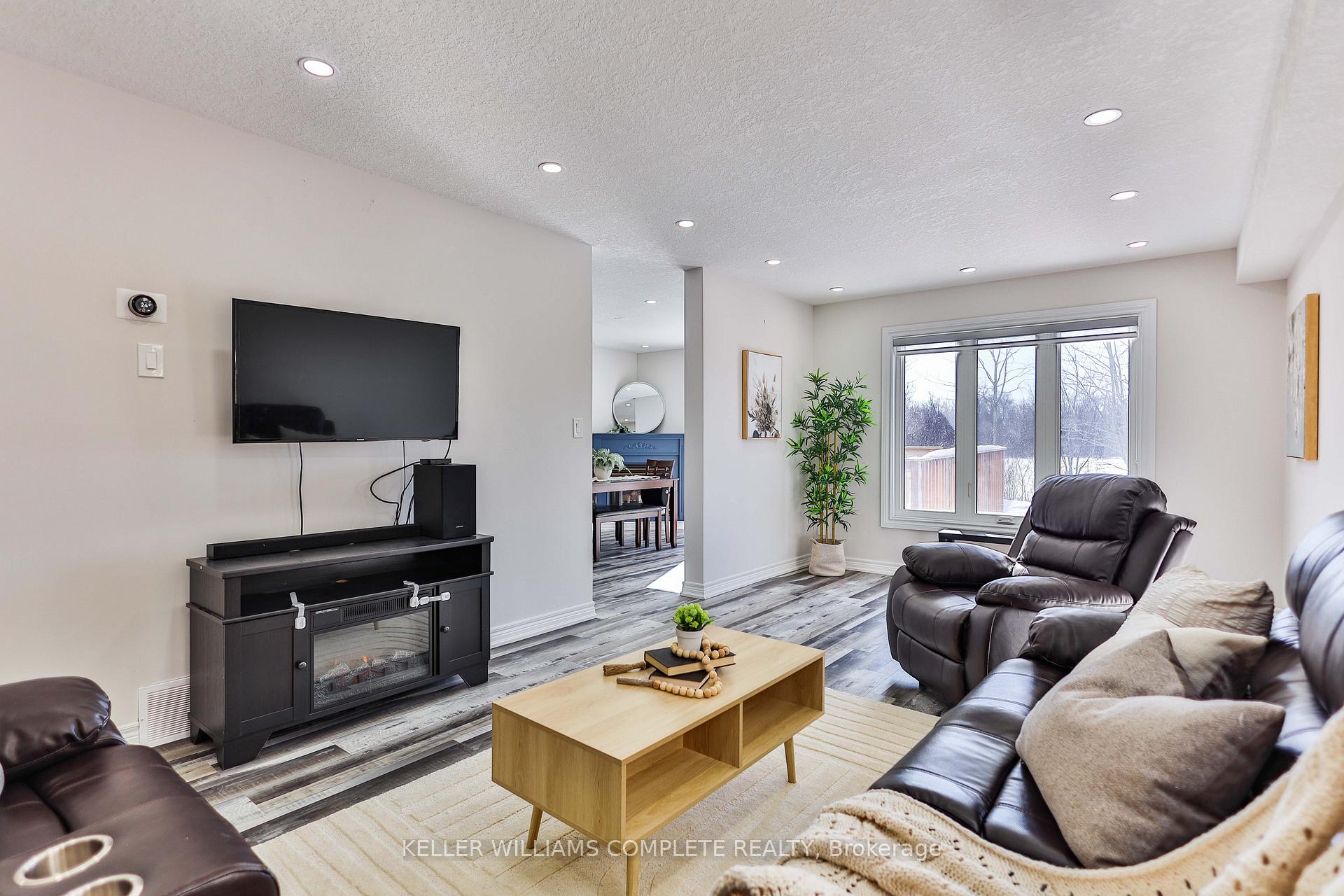 Photo 8 of 117 Wilderness Drive, Kitchener — HOMEH