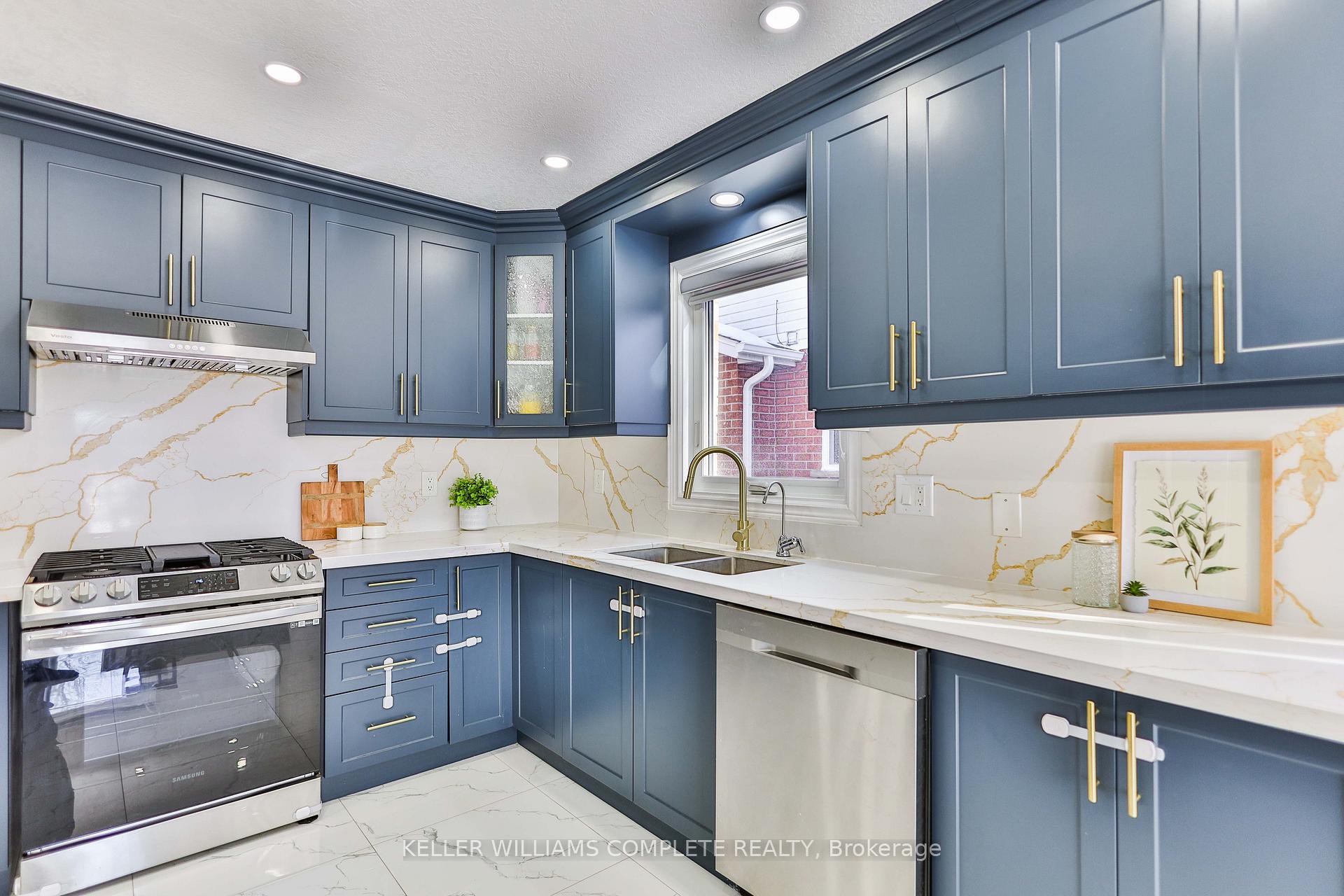Photo 12 of 117 Wilderness Drive, Kitchener — HOMEH