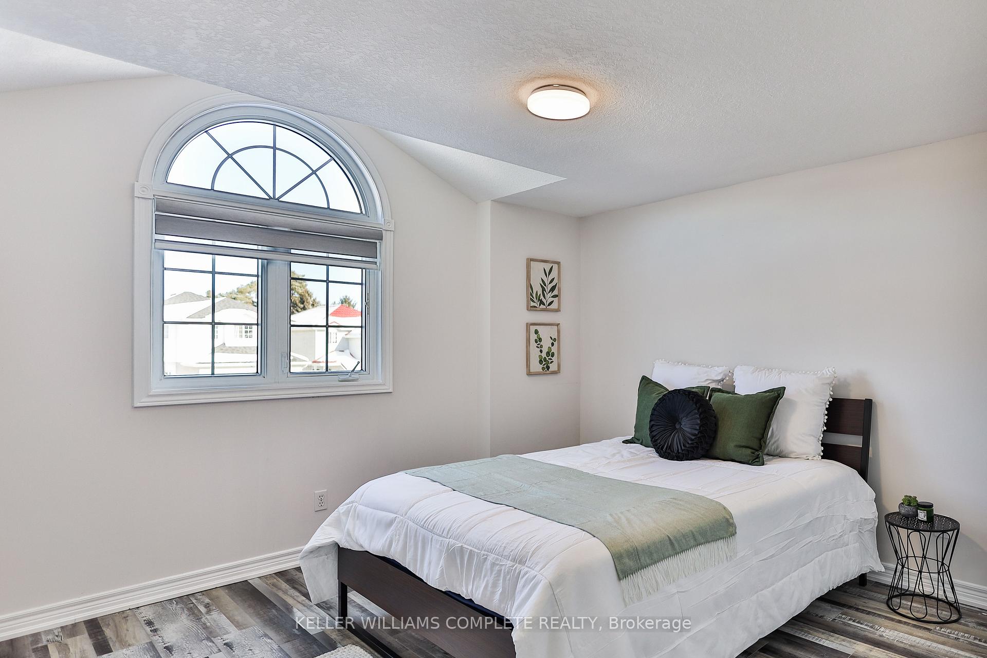 Photo 23 of 117 Wilderness Drive, Kitchener — HOMEH
