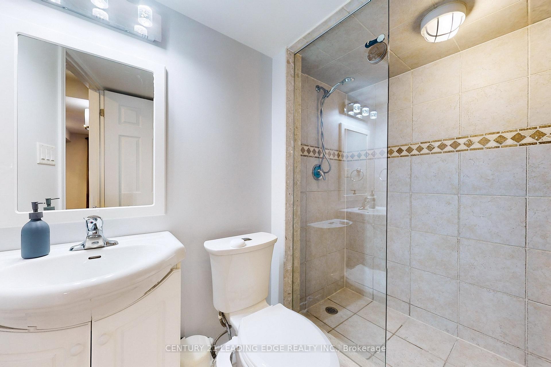 Photo 35 of 22 Arco Circle, Vaughan, Maple — HOMEH