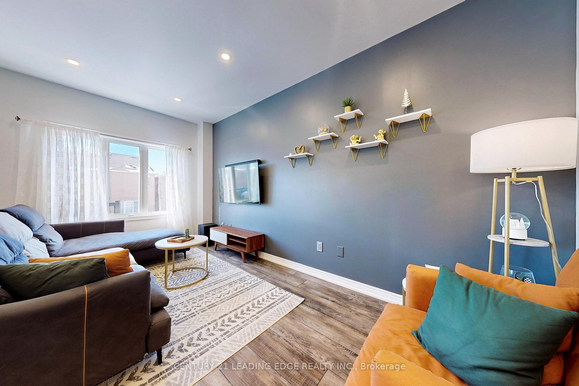 Photo 44 of 22 Arco Circle, Vaughan, Maple — HOMEH