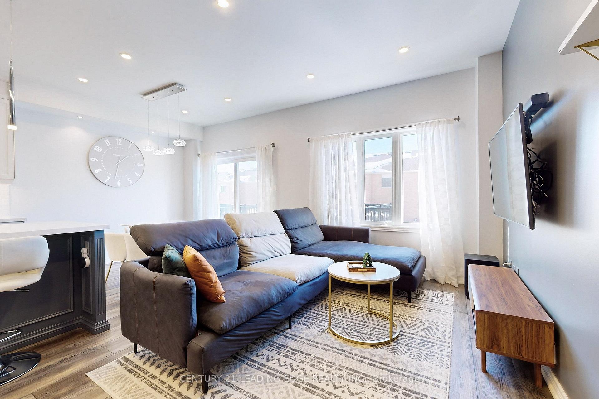 Photo 45 of 22 Arco Circle, Vaughan, Maple — HOMEH