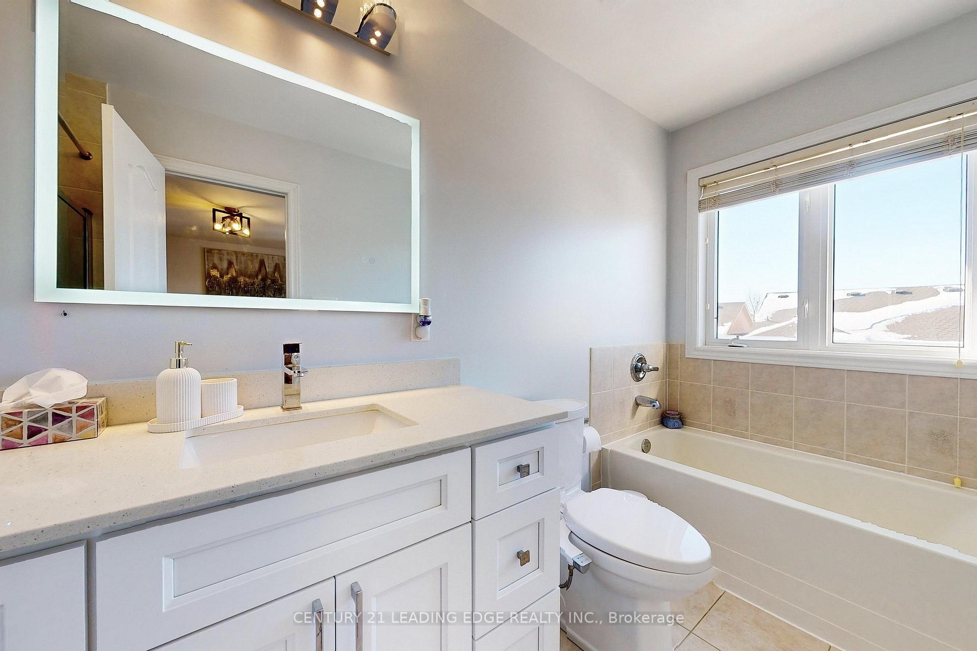 Photo 62 of 22 Arco Circle, Vaughan, Maple — HOMEH