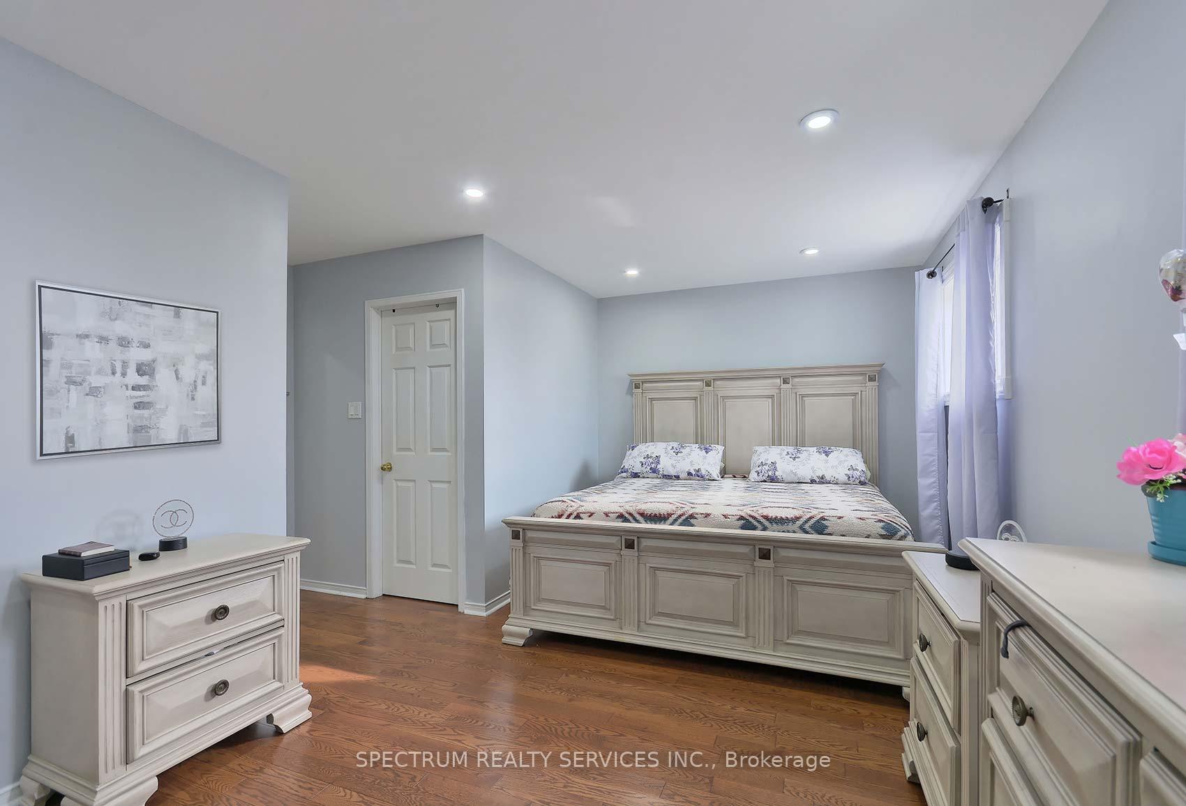 Photo 21 of 109 Kelso Crescent, Vaughan, Maple — HOMEH