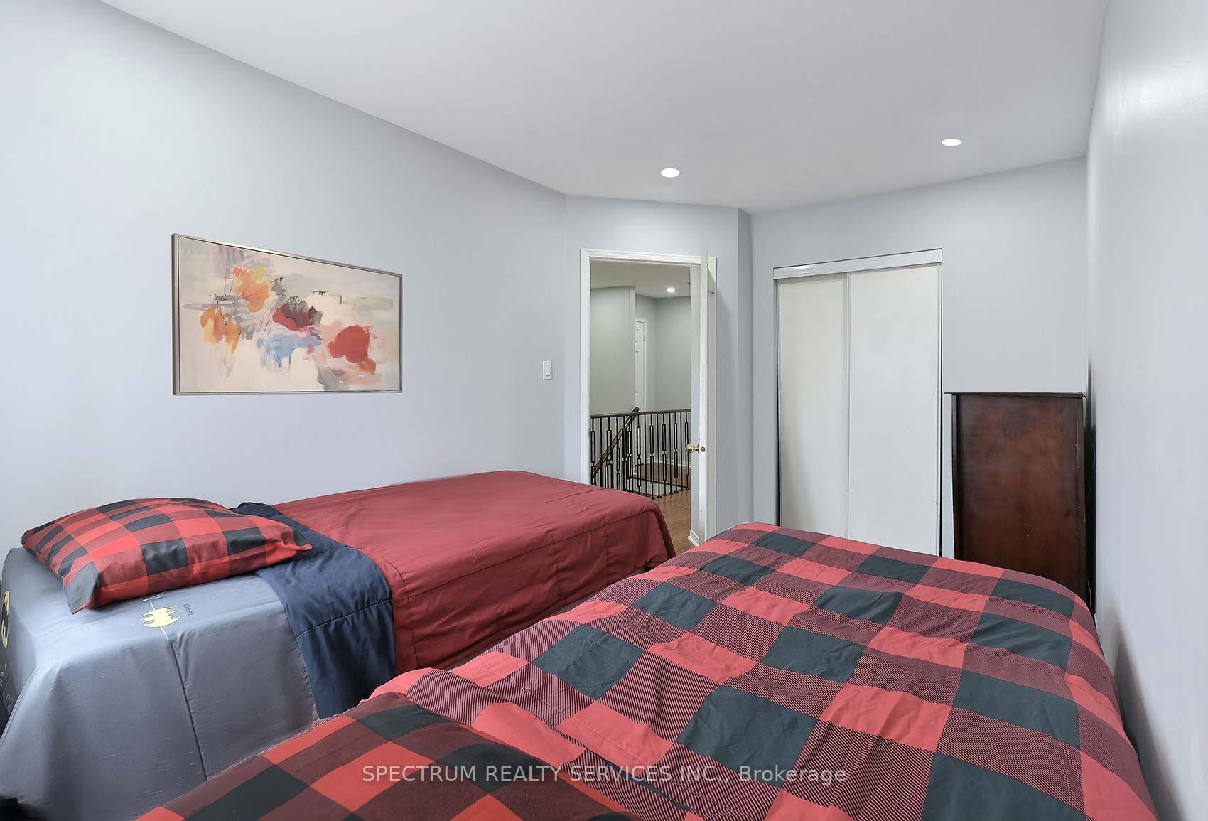 Photo 25 of 109 Kelso Crescent, Vaughan, Maple — HOMEH