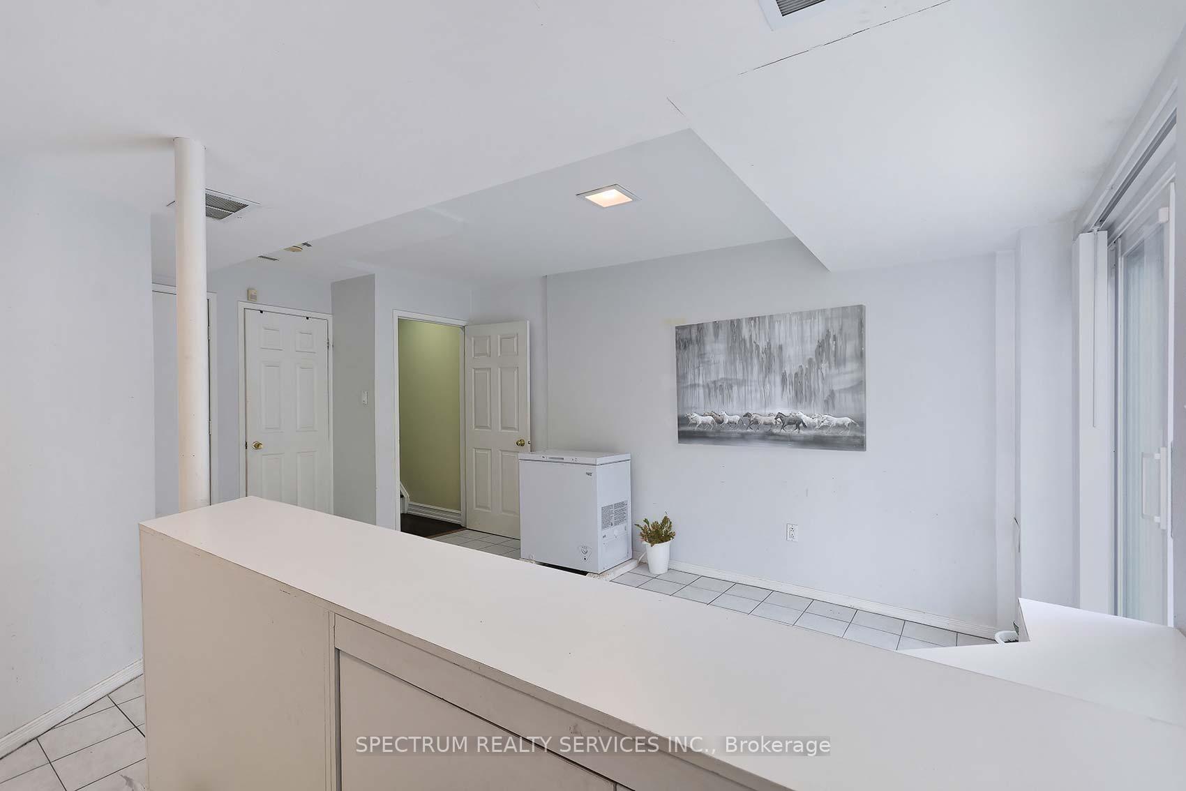 Photo 31 of 109 Kelso Crescent, Vaughan, Maple — HOMEH