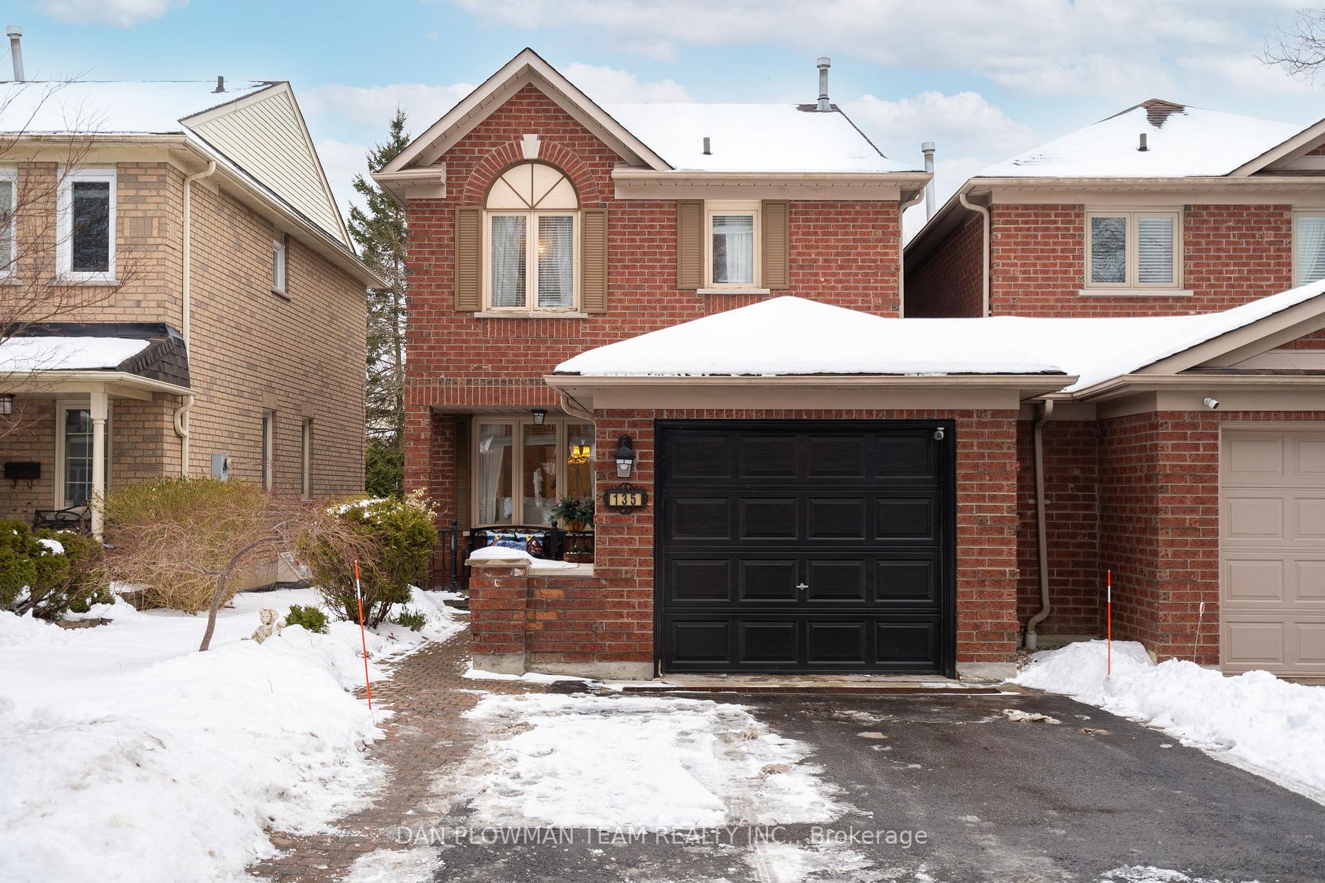 Photo 2 of 135 Thicket Crescent, Pickering, Highbush — HOMEH