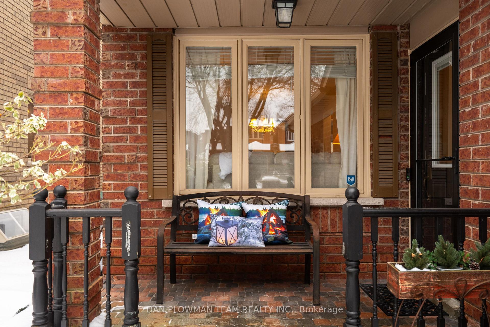 Photo 4 of 135 Thicket Crescent, Pickering, Highbush — HOMEH