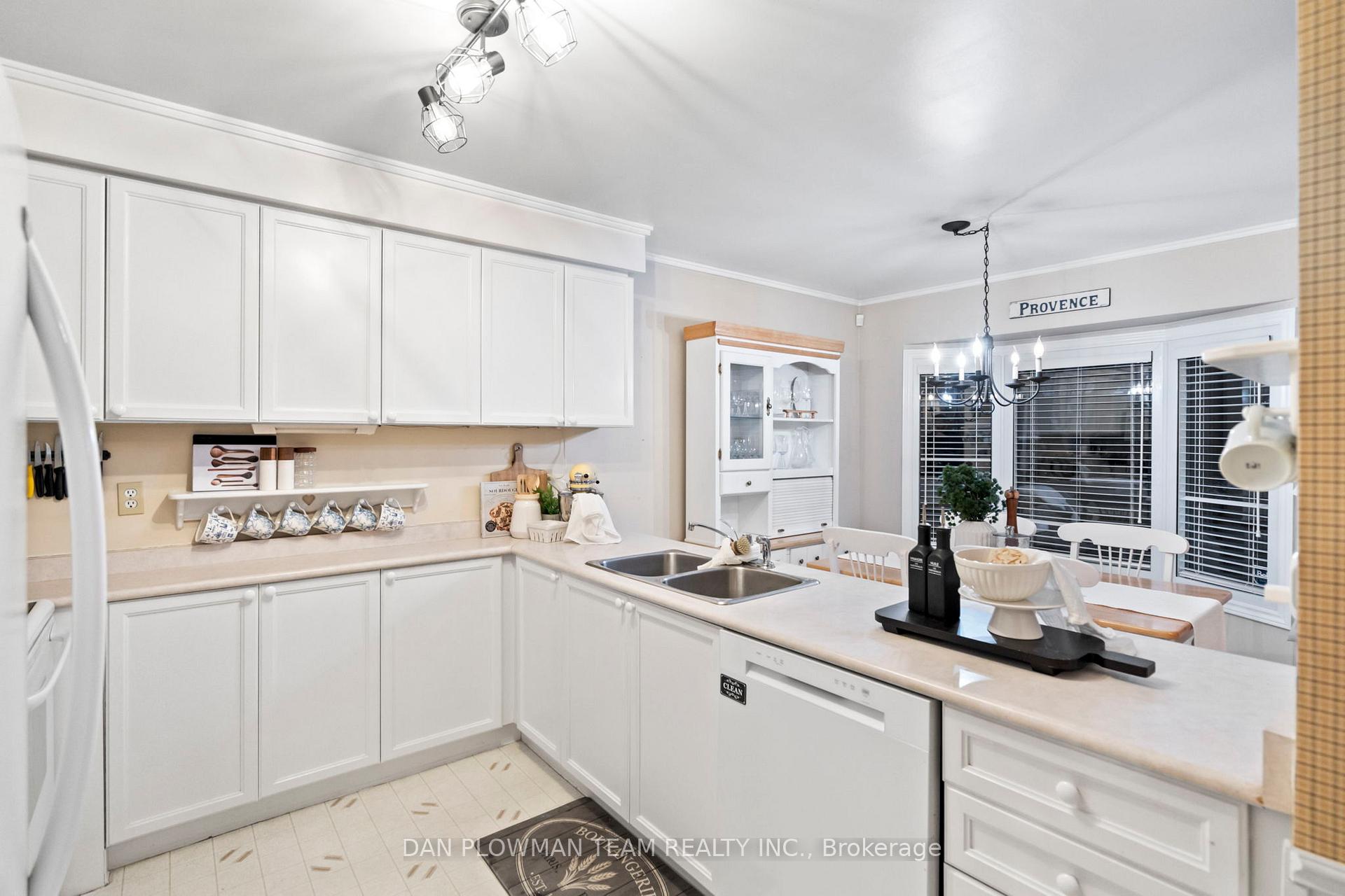 Photo 17 of 135 Thicket Crescent, Pickering, Highbush — HOMEH
