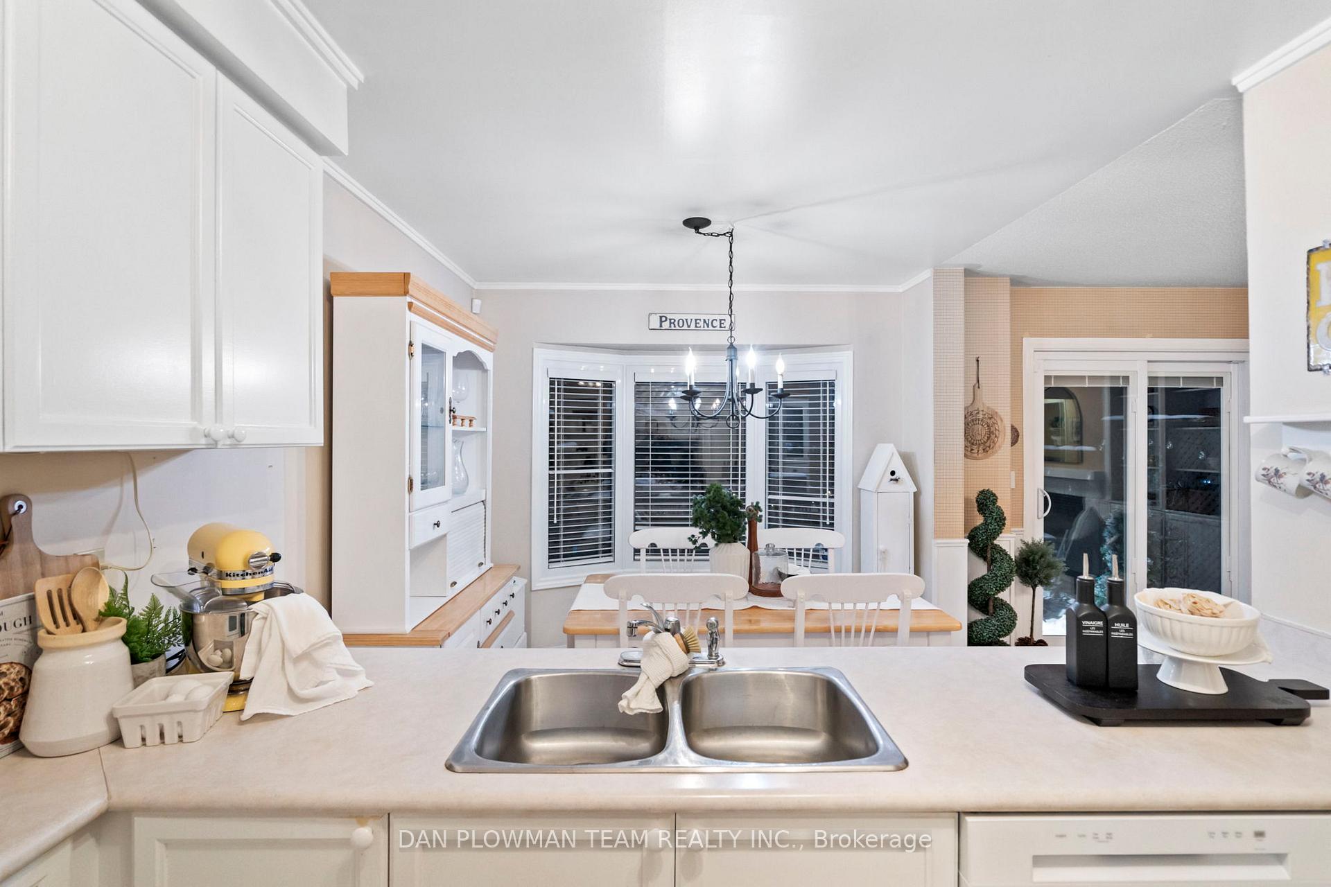 Photo 18 of 135 Thicket Crescent, Pickering, Highbush — HOMEH