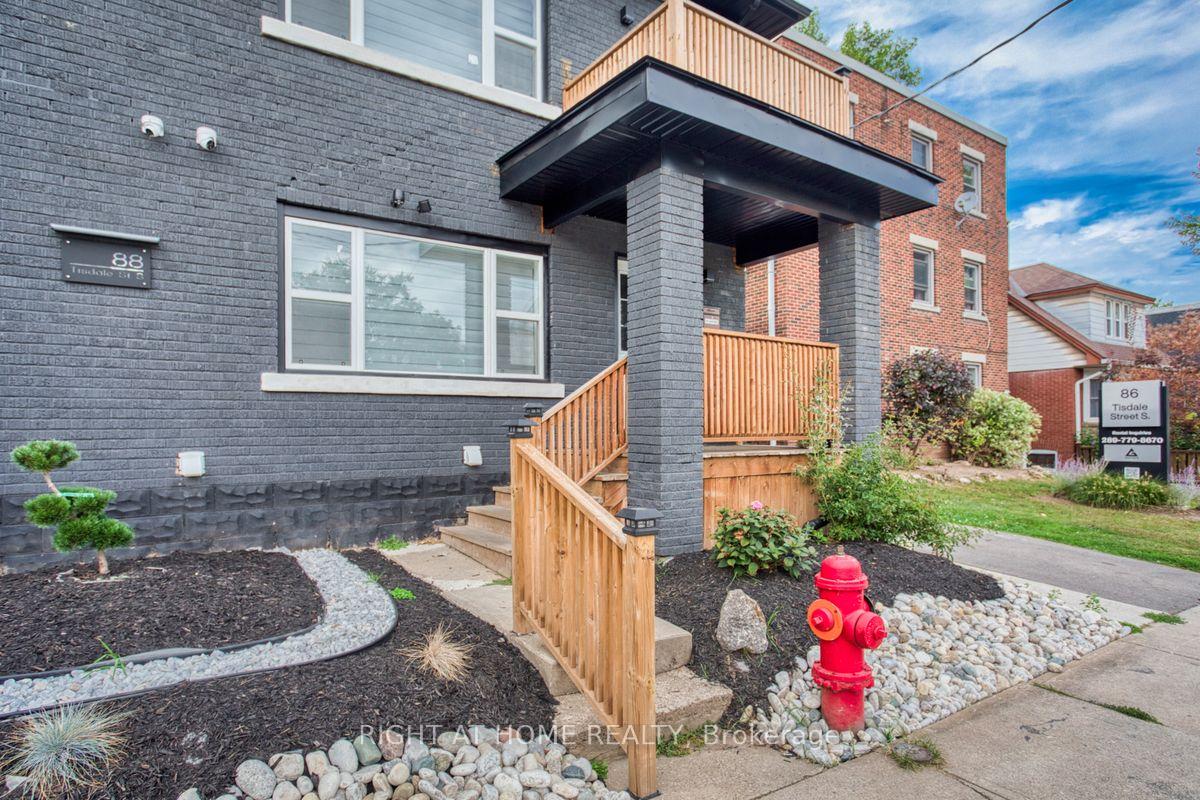 Front of Unit 1, 88 Tisdale Street S