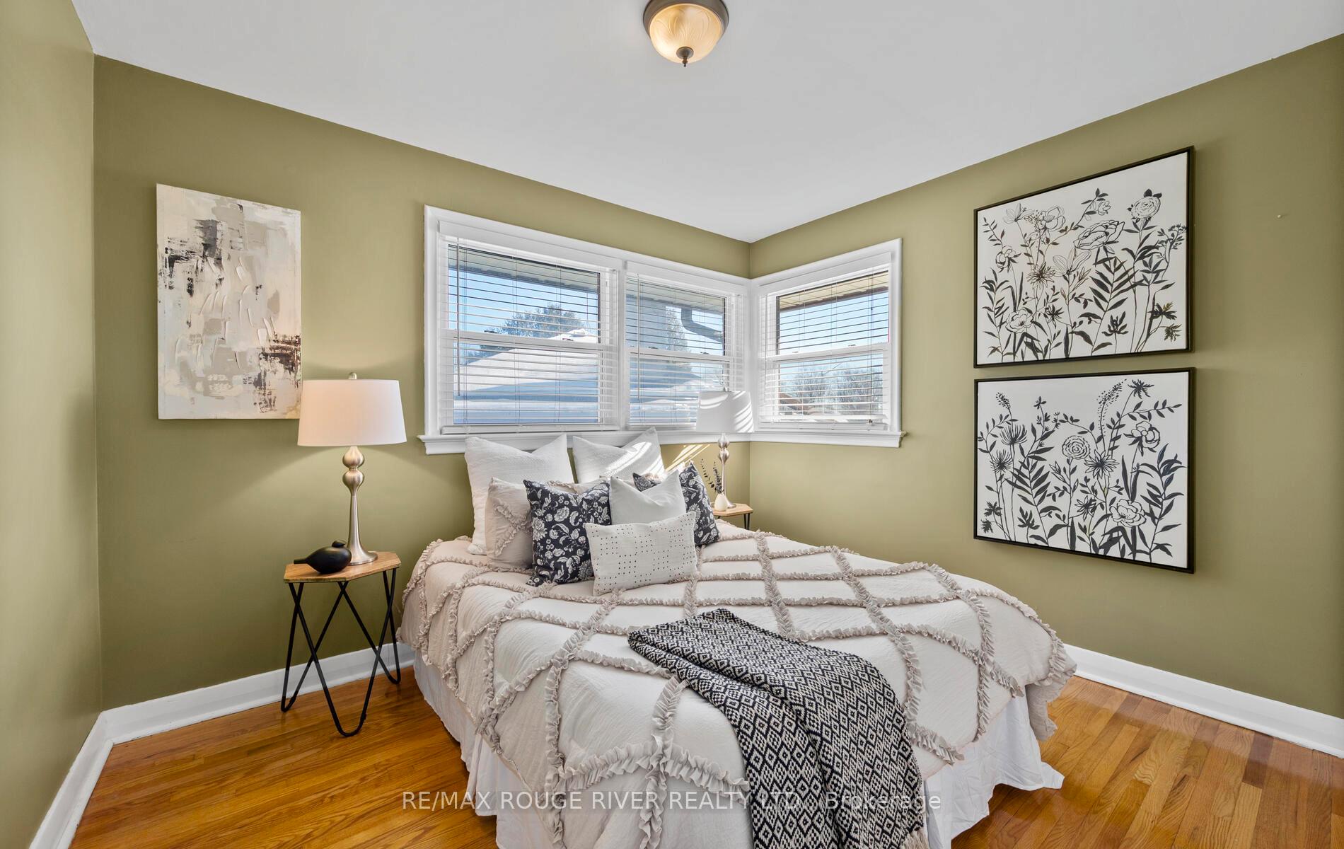 Photo 16 of 50 Kings Crescent, Ajax, South East — HOMEH