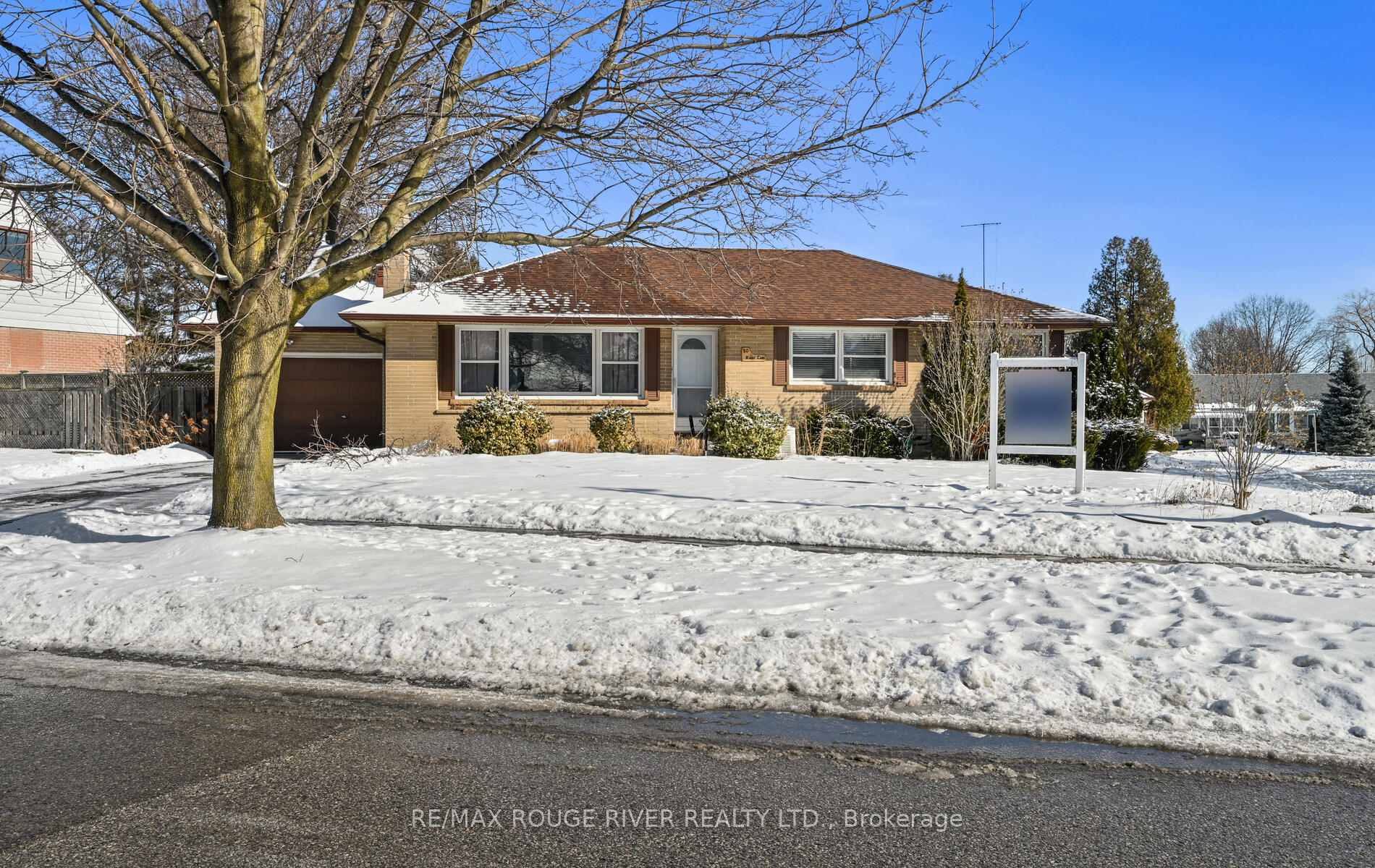 Photo 2 of 50 Kings Crescent, Ajax, South East — HOMEH
